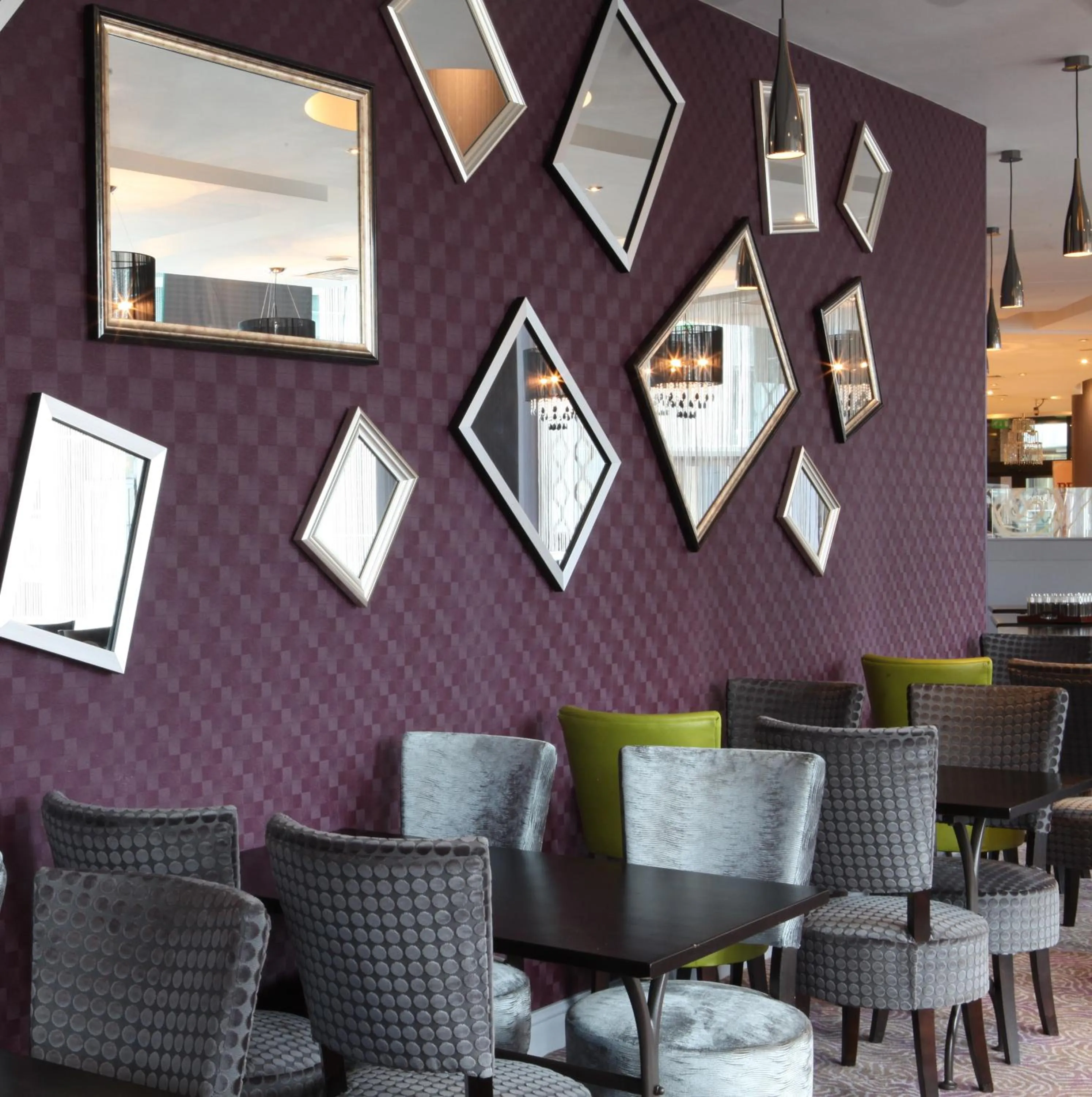 Lounge or bar in Leonardo Hotel Leeds