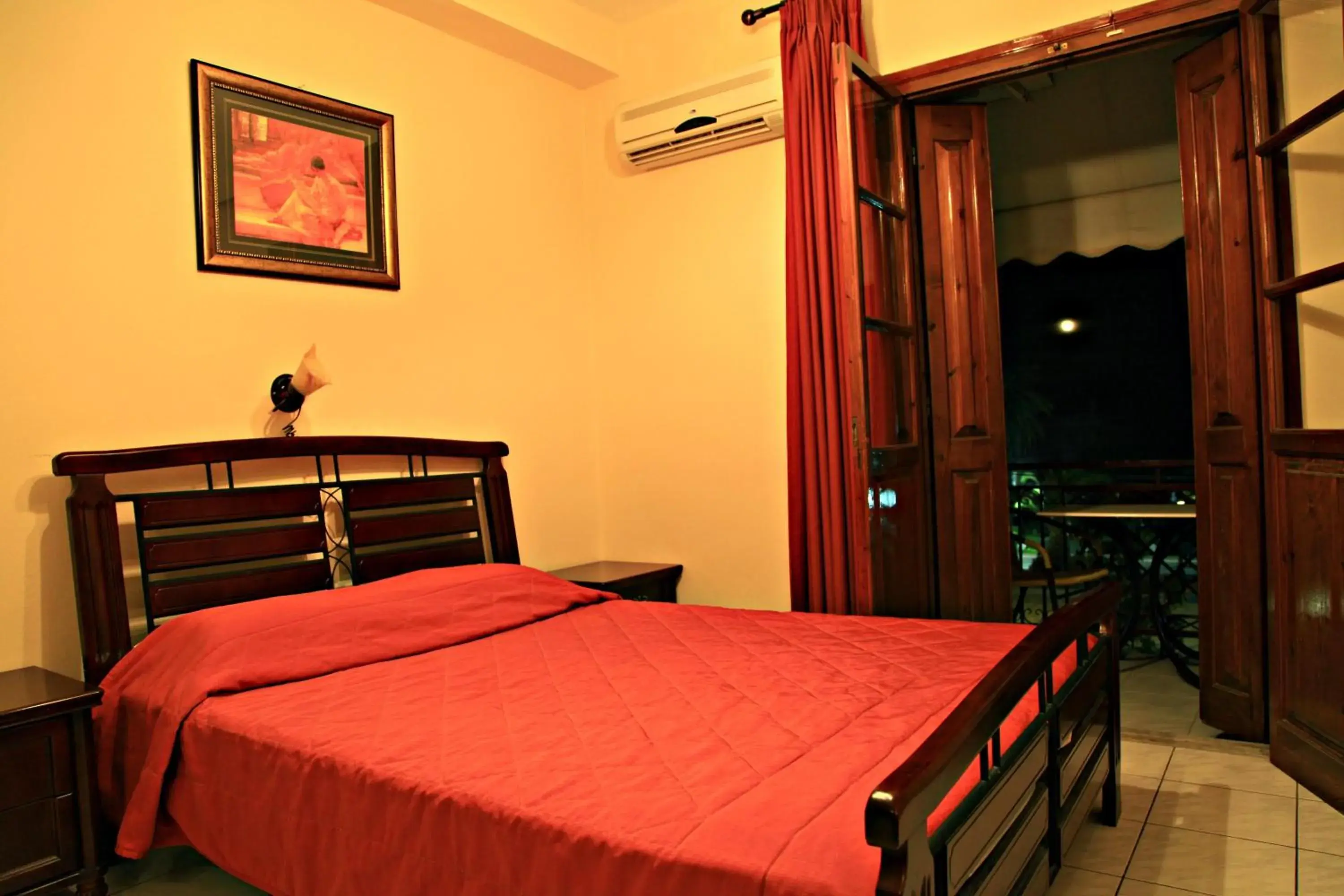 Deluxe Double Room in Argo Apartments near Nafplio Deluxe Double Room in Argo Apartments near Nafplio