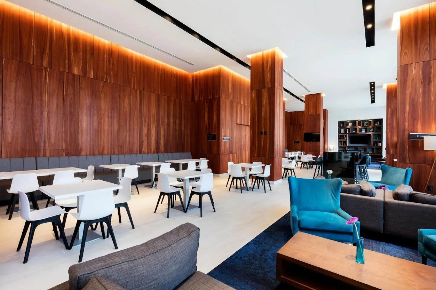 Restaurant/places to eat in Fiesta Inn Express Cancún Cumbres