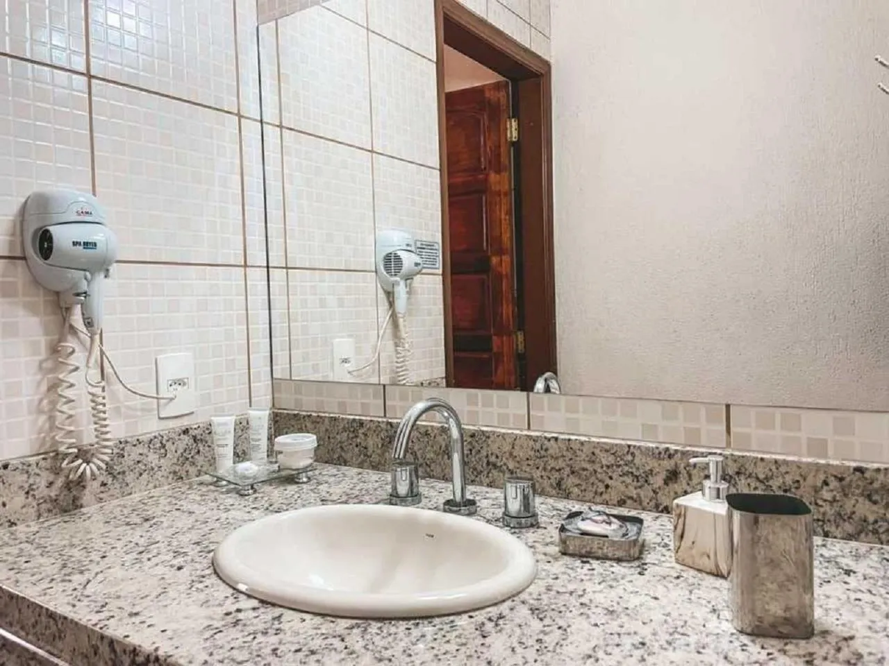 Pousada Colina das Andorinhas