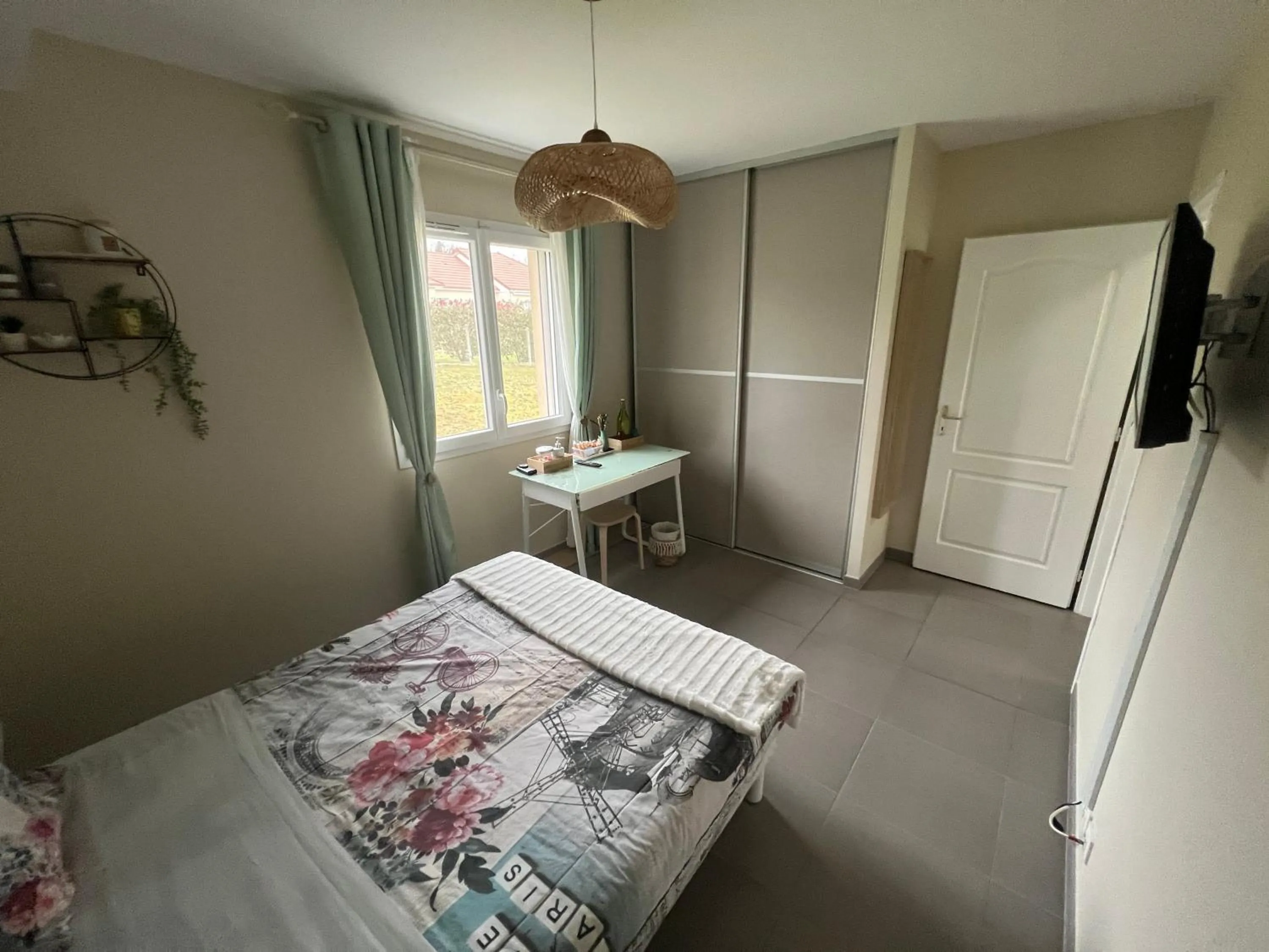 Bedroom, Bed in Chez Christiane Et Gerard