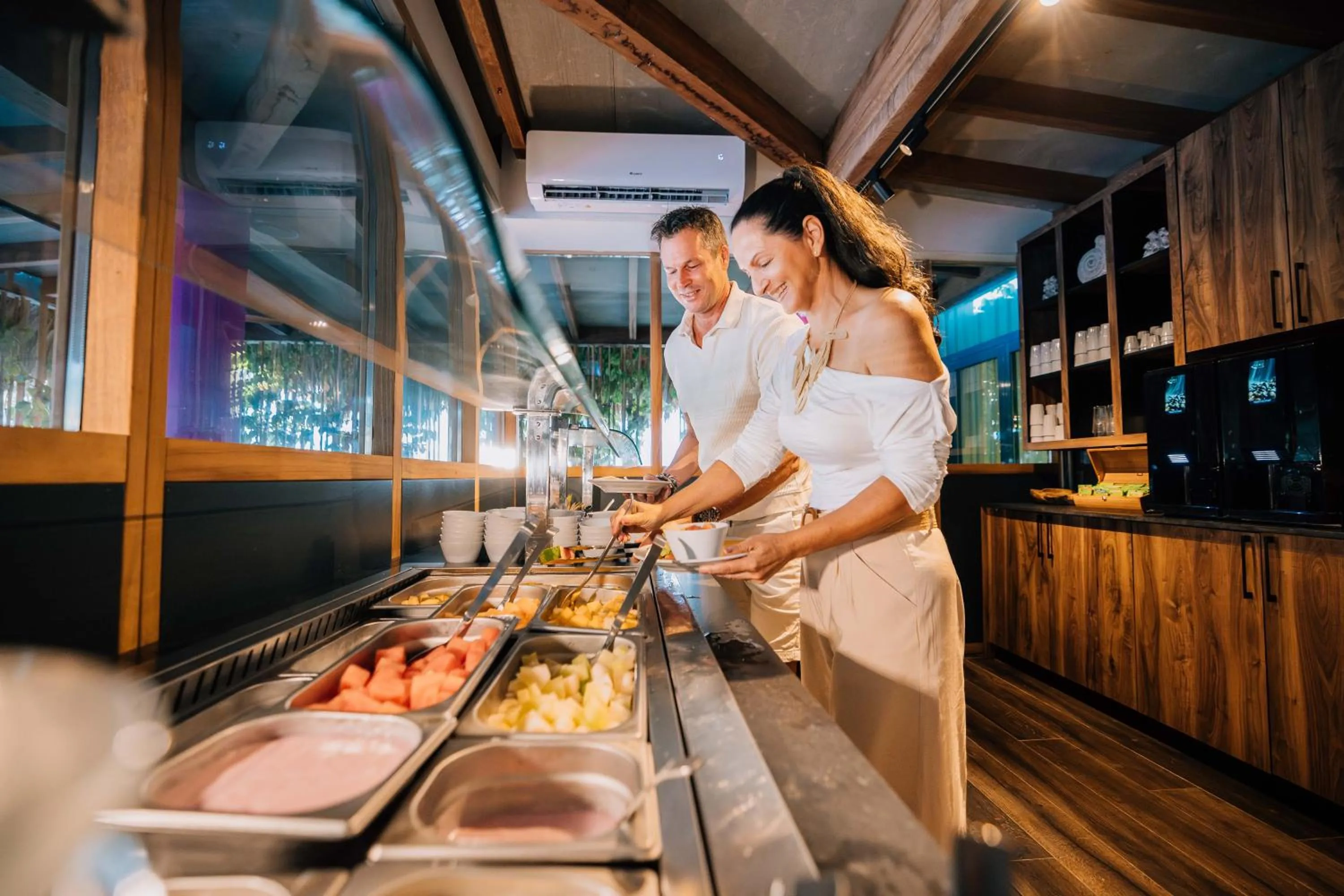 Restaurant/places to eat in Delfins Beach Resort Bonaire, Tapestry Collection by Hilton