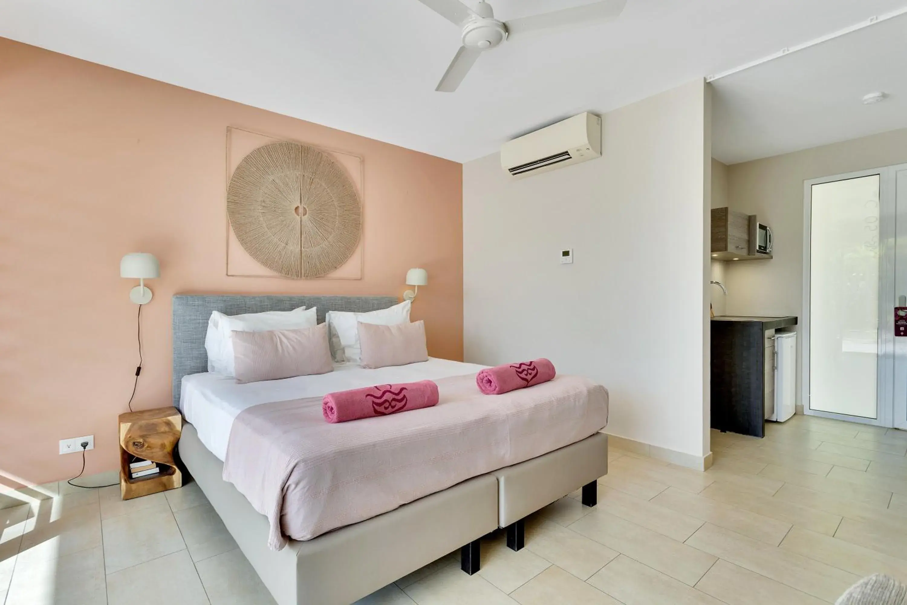 Studio Deluxe in Delfins Beach Resort Bonaire, Tapestry Collection by Hilton Studio Deluxe in Delfins Beach Resort Bonaire, Tapestry Collection by Hilton