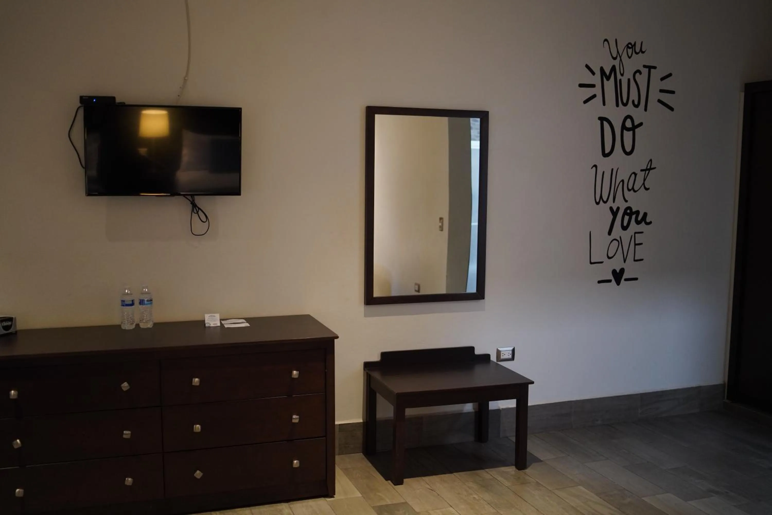 TV and multimedia in Punto Madero Hotel & Plaza