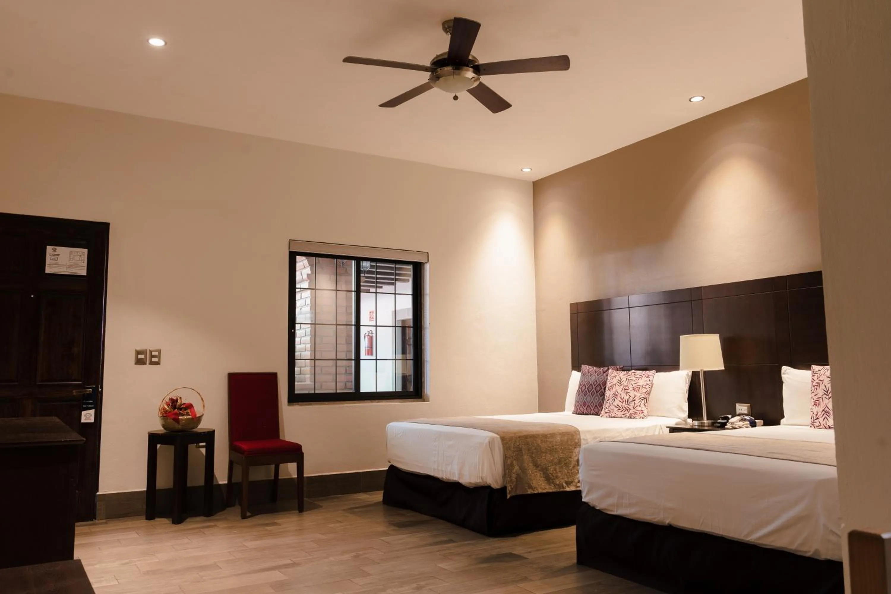Bedroom, Bed in Punto Madero Hotel & Plaza