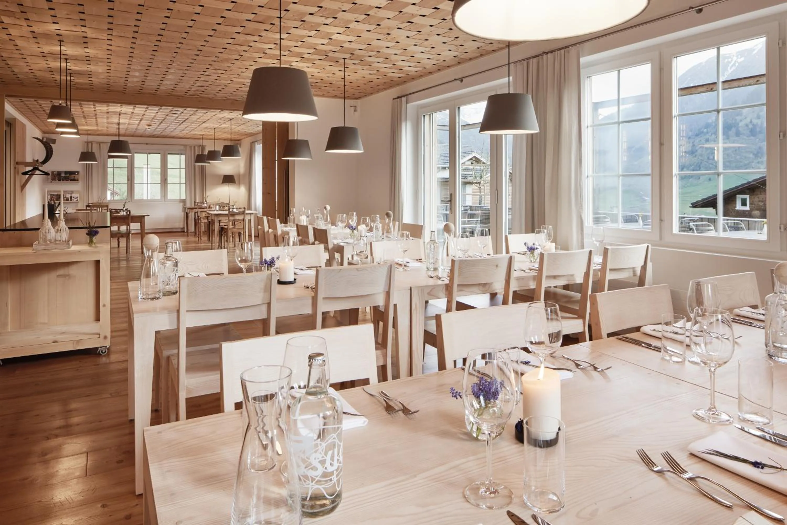 Restaurant/places to eat in medelina