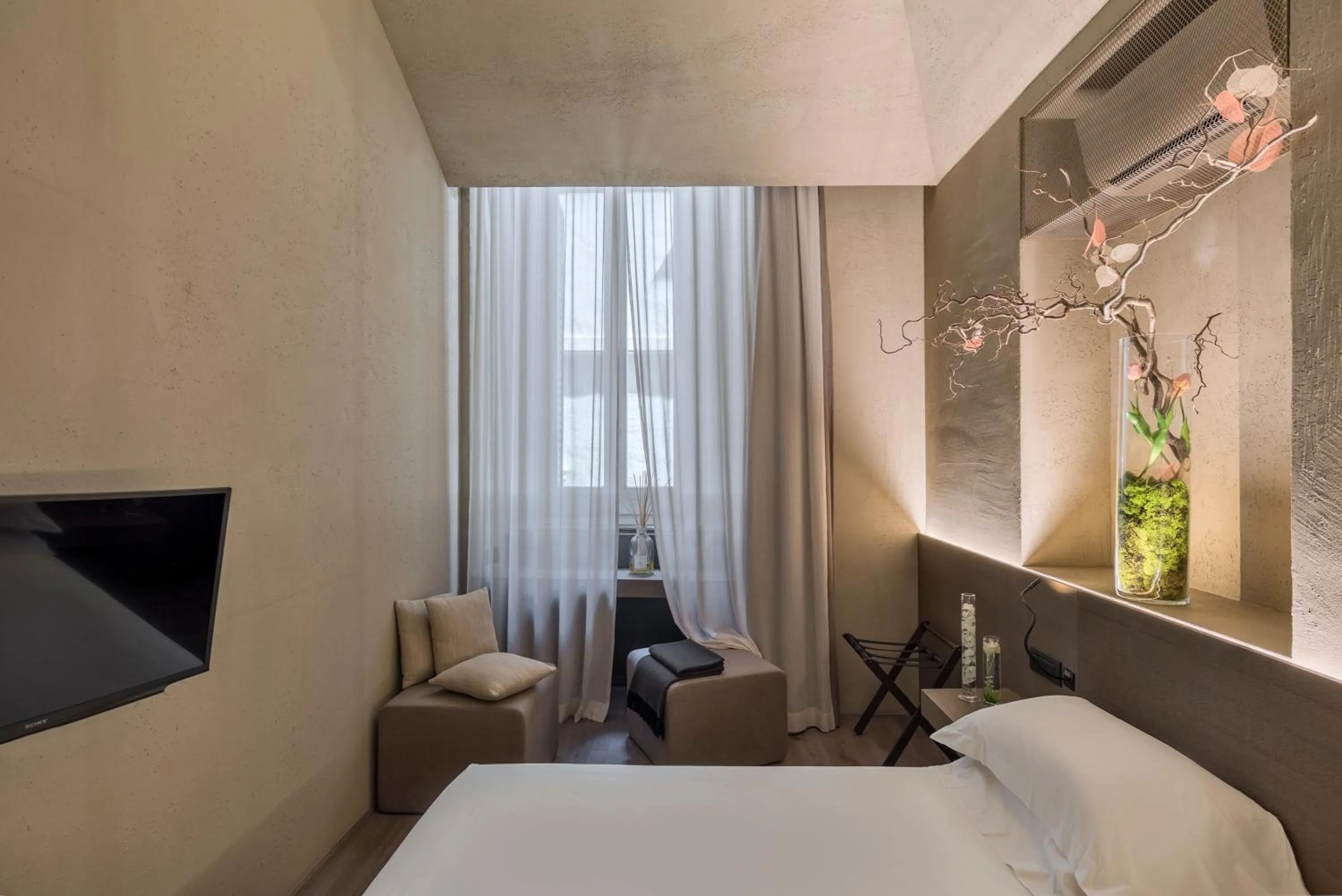 Photo of the whole room, Bed in Hotel dei Barbieri