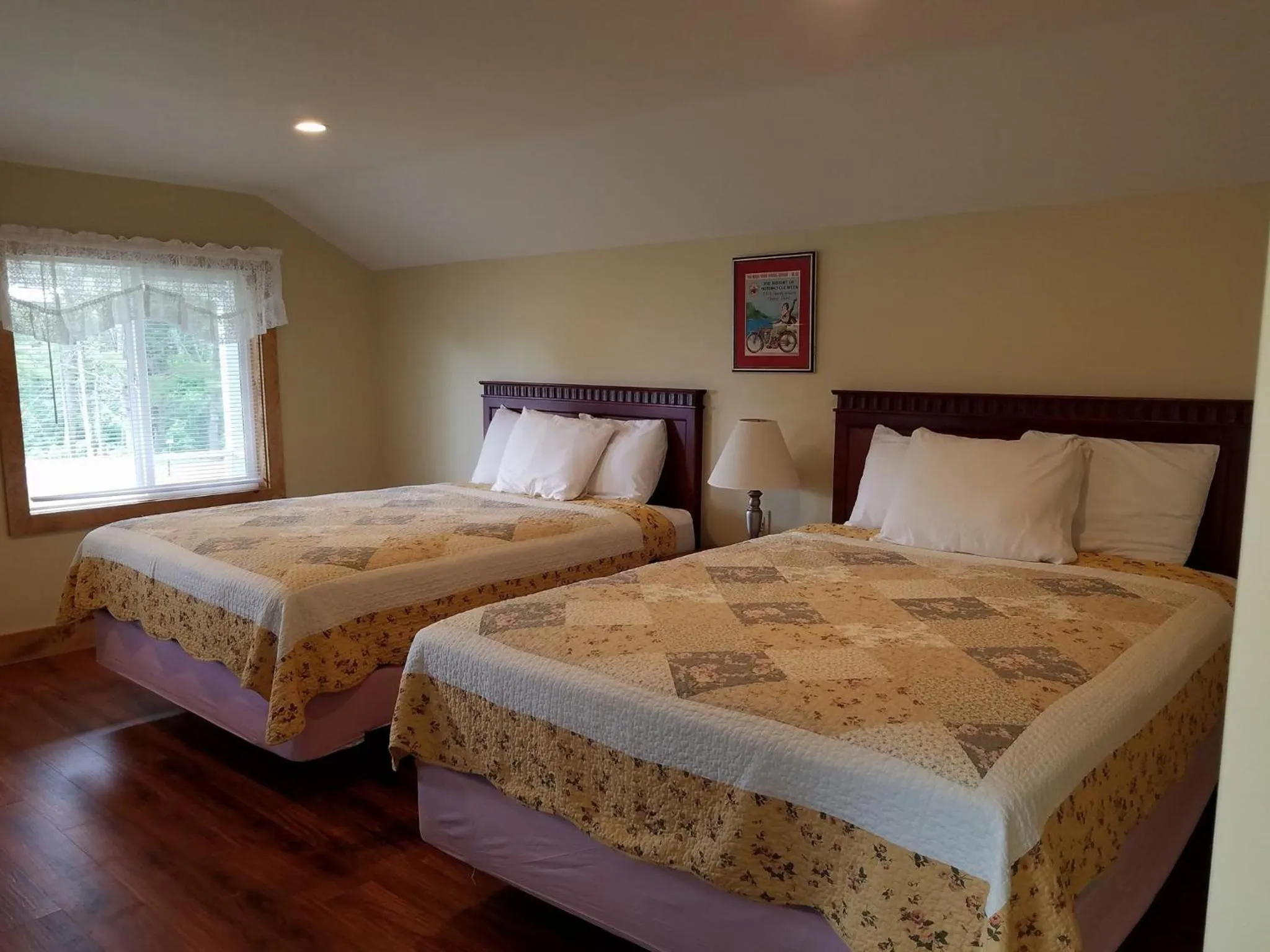 Bedroom, Bed in Grand View Resort