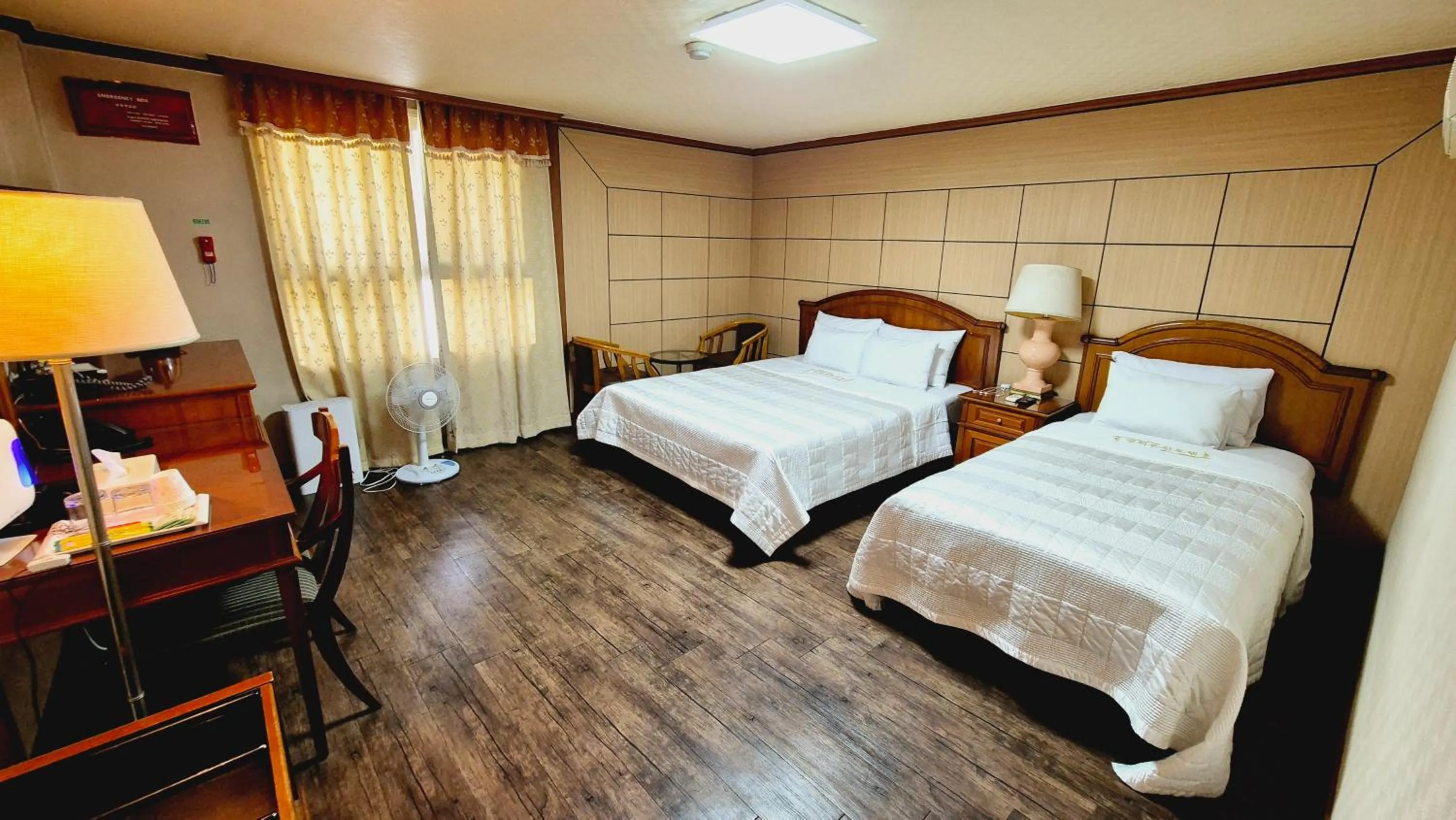 Bed in Kyungha Spa Hotel