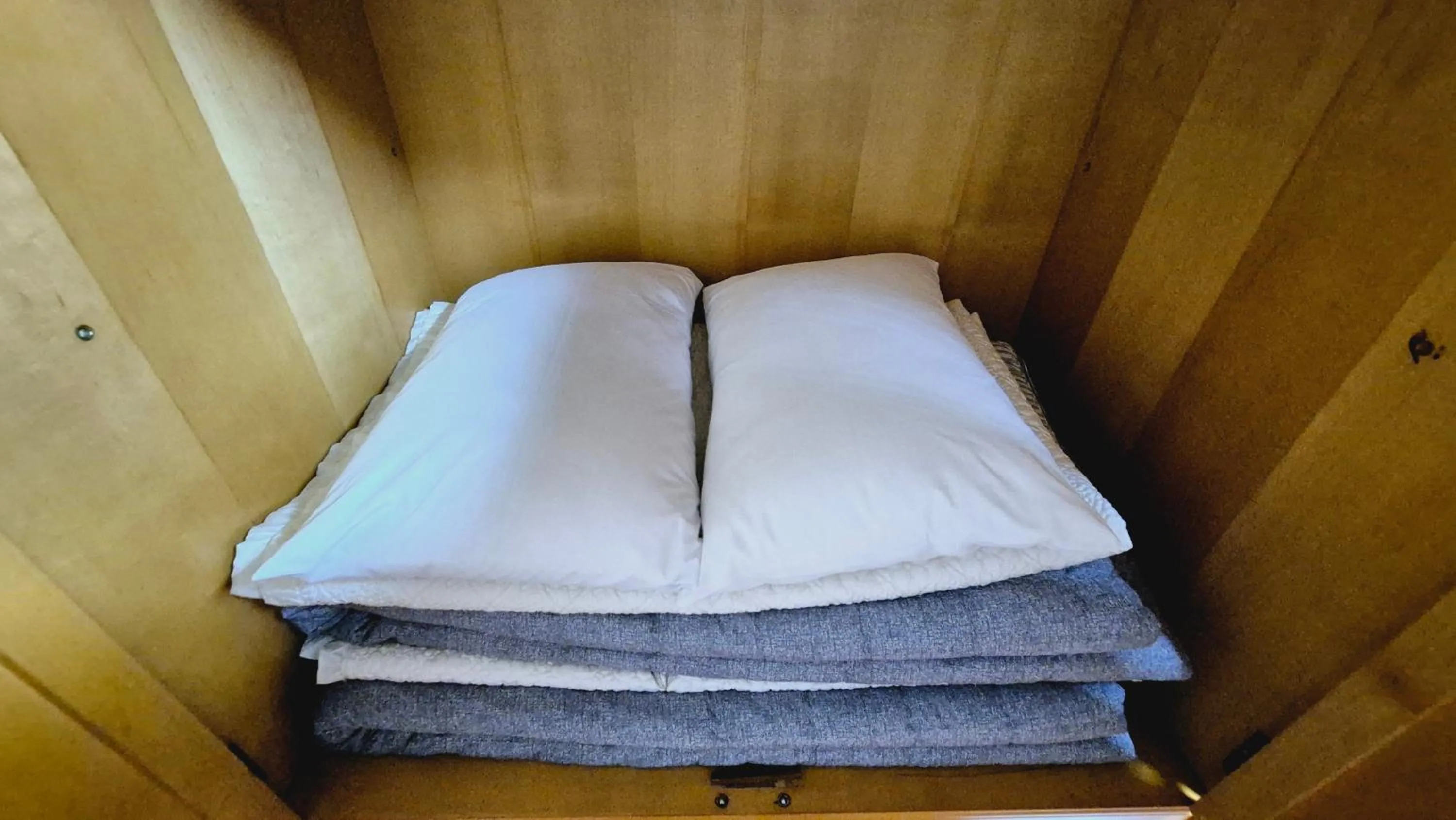 Bed in Kyungha Spa Hotel