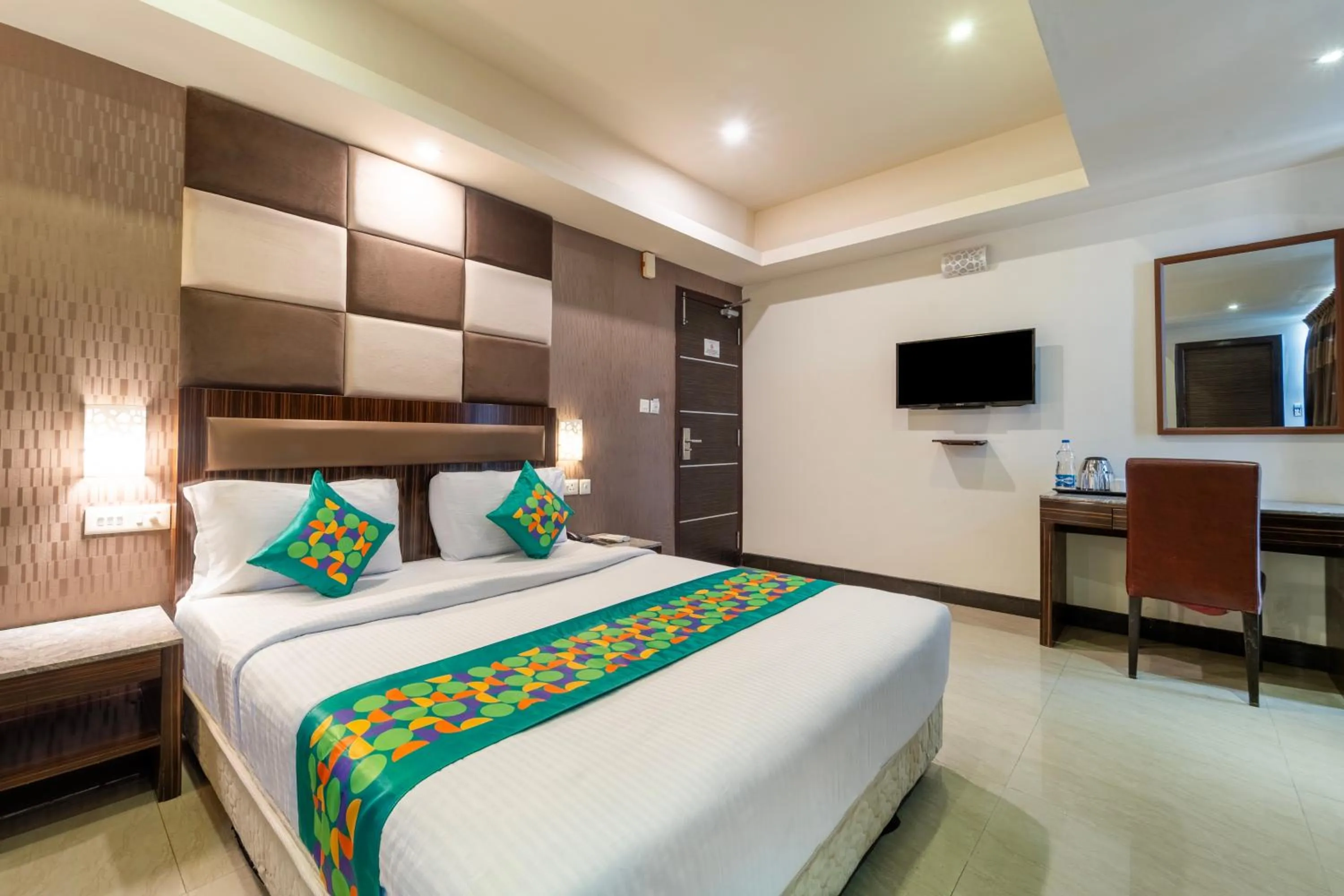 Bedroom, Bed in Treebo Venition Inn