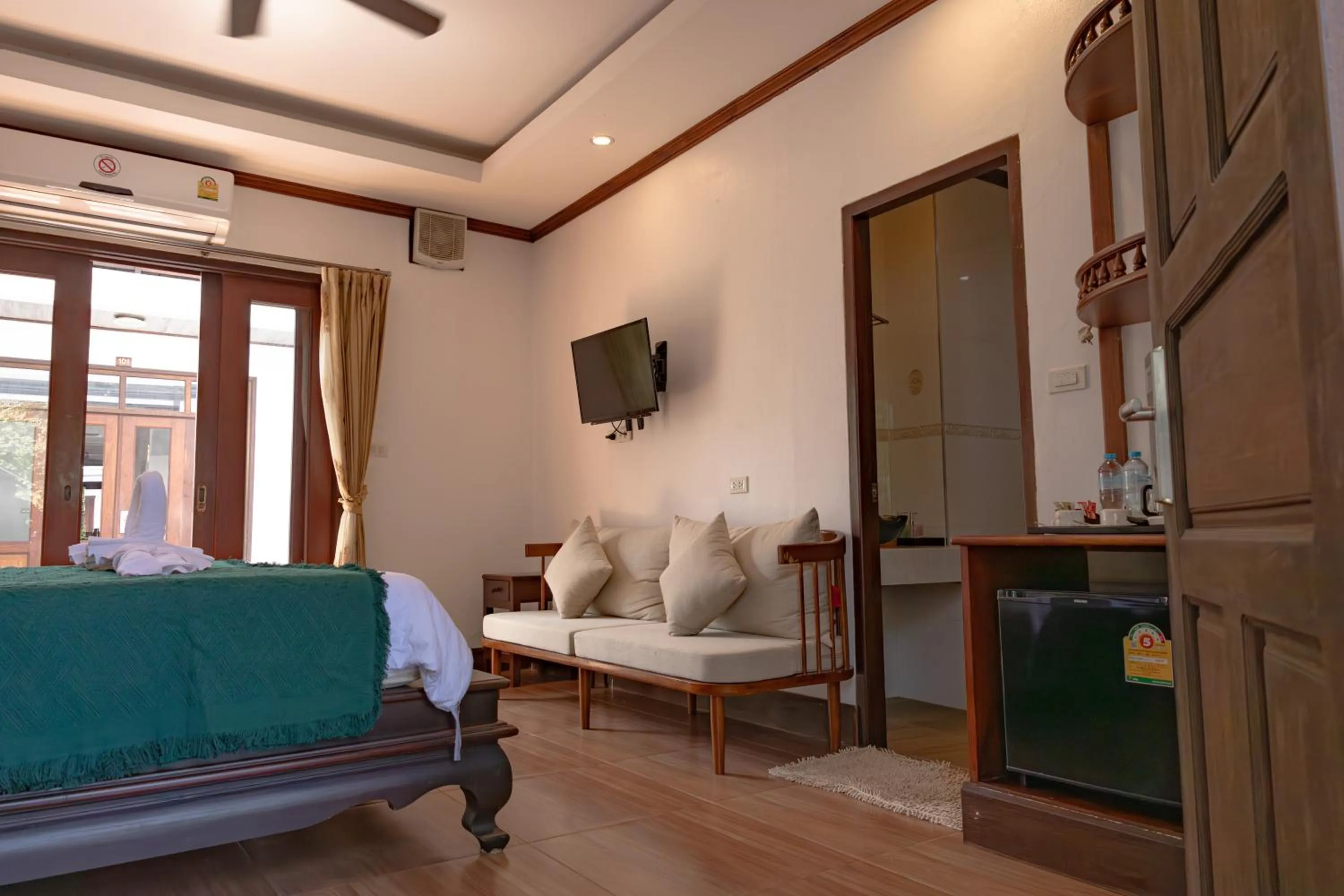 Photo of the whole room, Bed in Jasmine Luangprabang Hotel