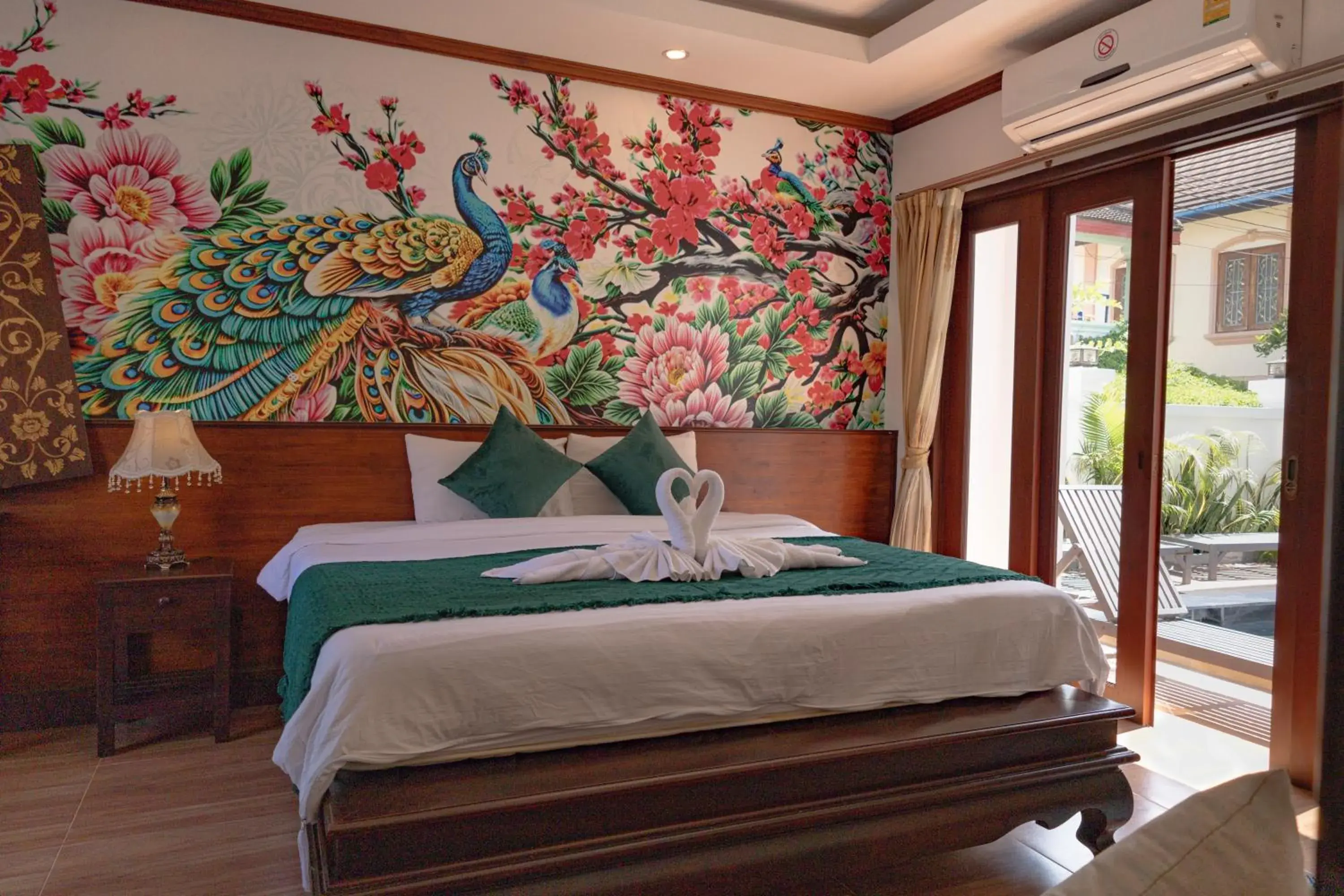 Deluxe Double Room with Bath - single occupancy in Jasmine Luangprabang Hotel Deluxe Double Room with Bath - single occupancy in Jasmine Luangprabang Hotel