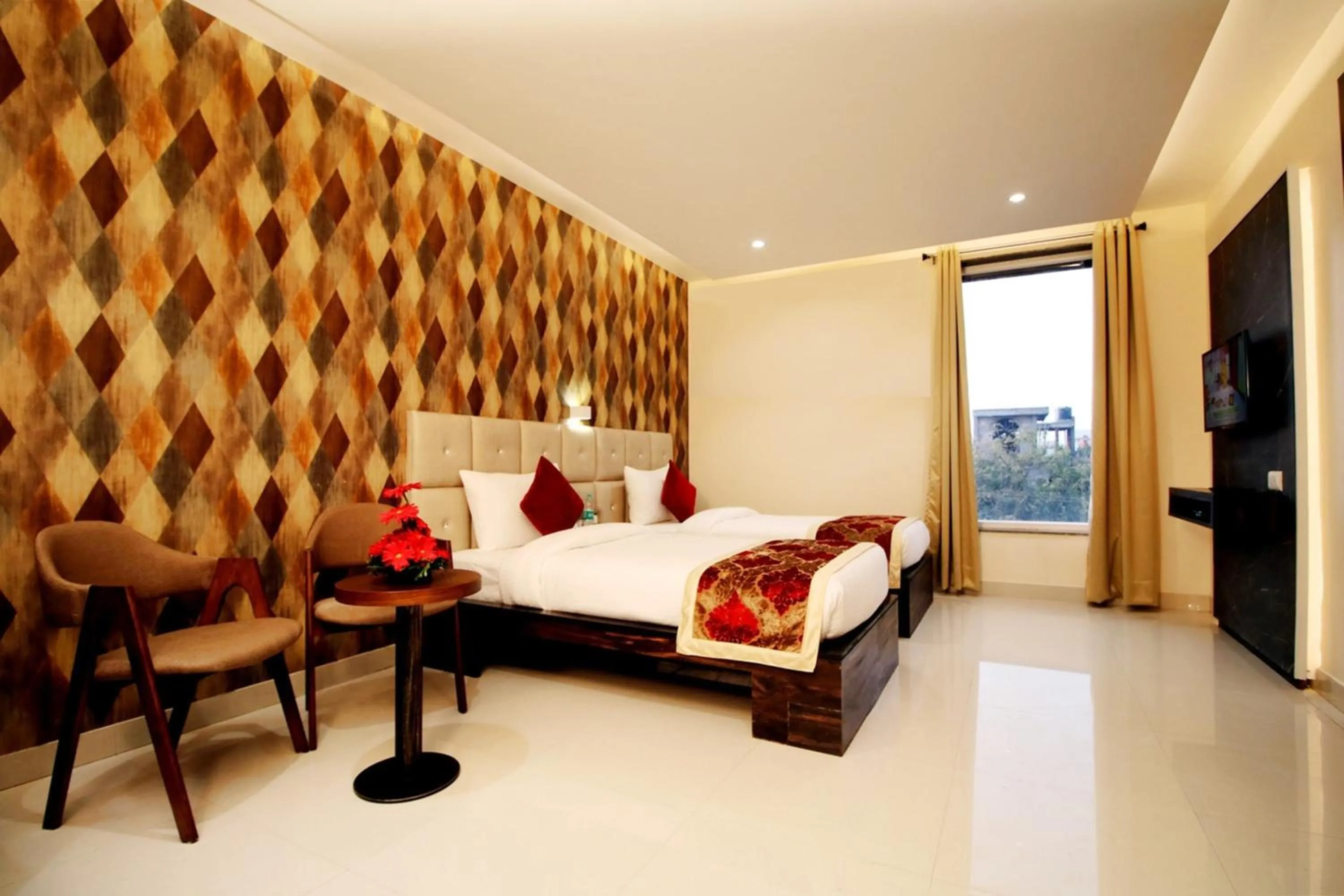 Photo of the whole room, Bed in Pinnacle by Click Hotels, Lucknow
