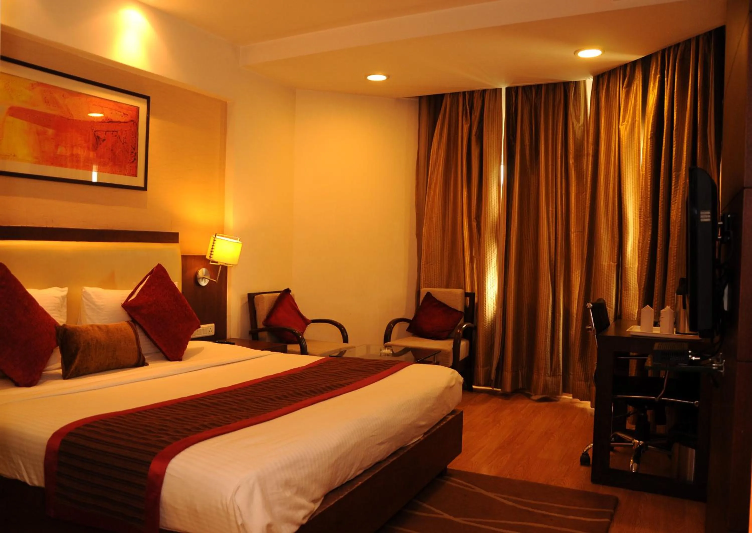 Bed in Hotel Gwalior Regency
