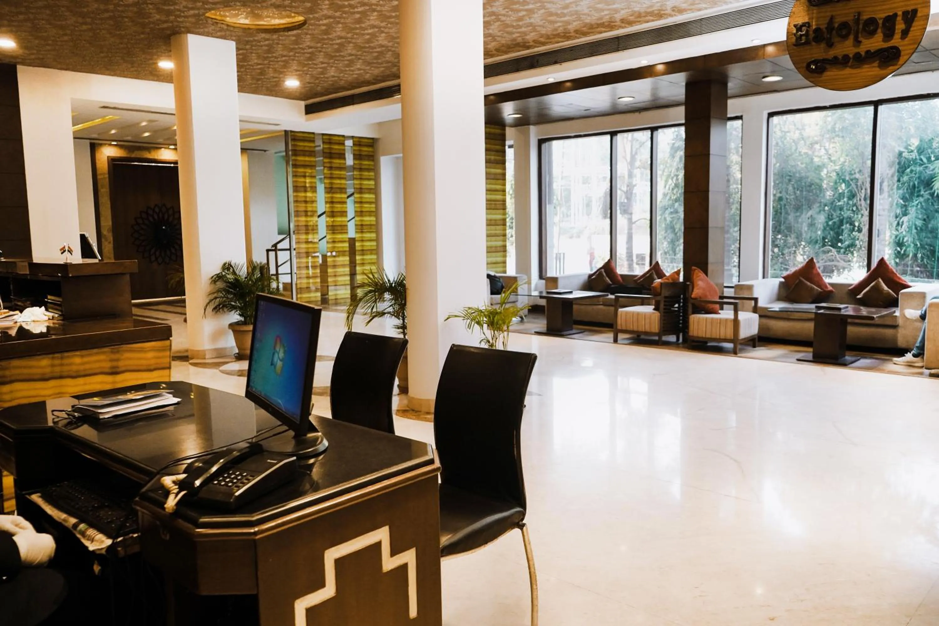 Lobby or reception in Hotel Gwalior Regency