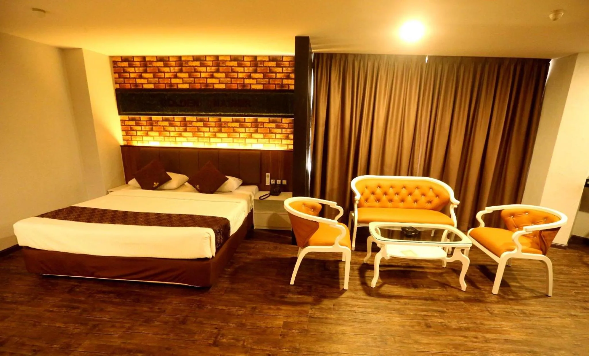 Bed in Golden Nasmir Hotel