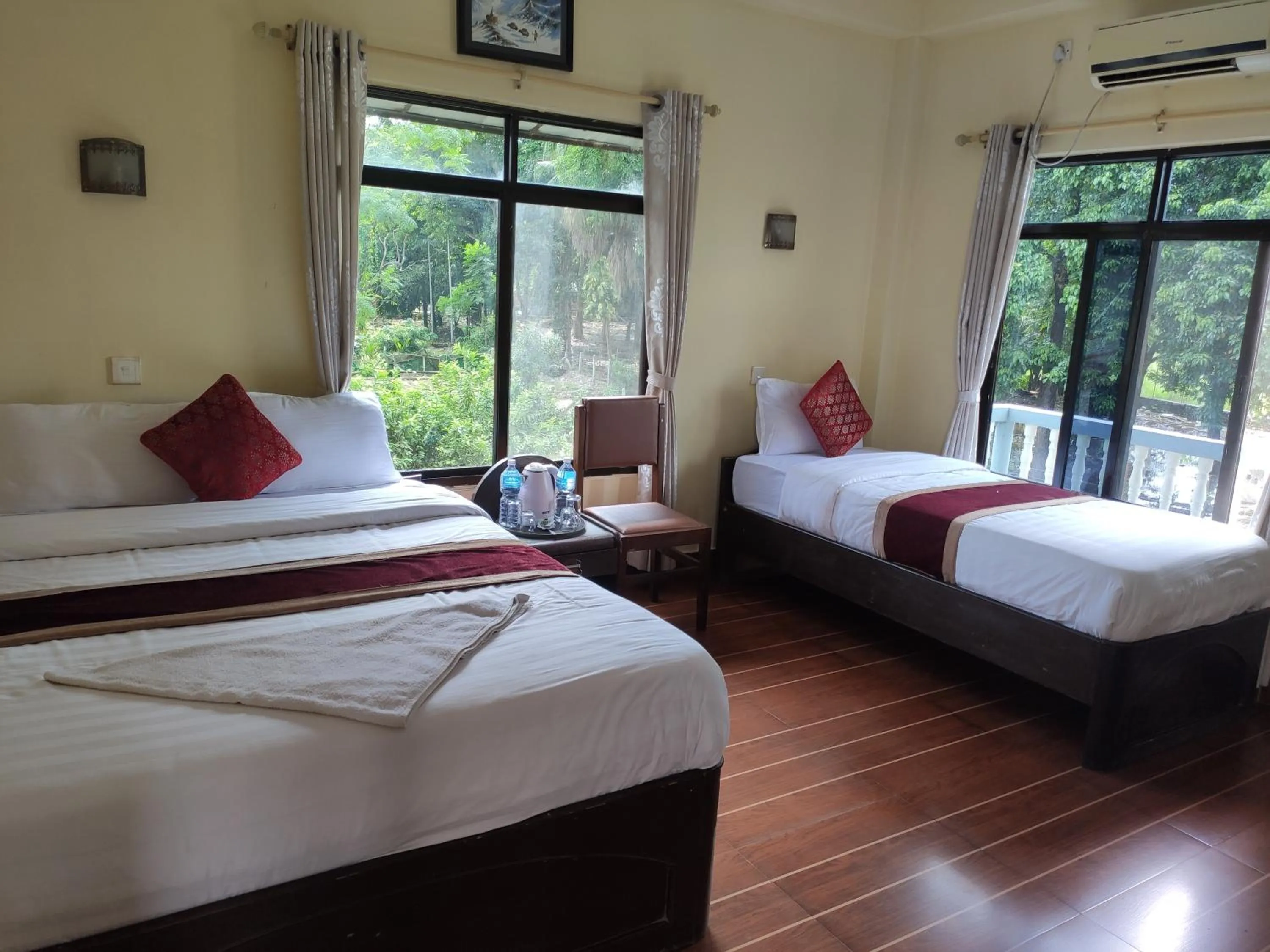 Bed in Peacock - a family-run hotel