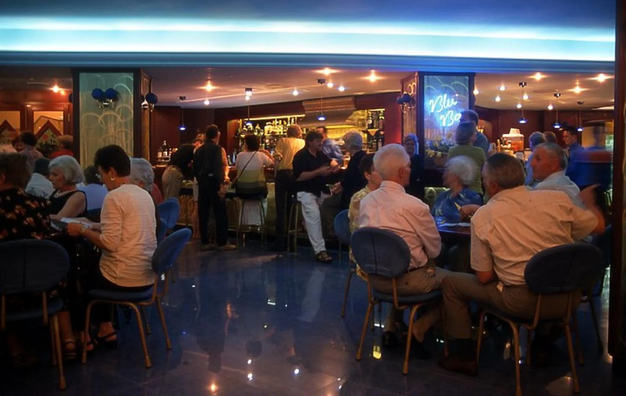 People in Hotel Santa Lucia Le Sabbie d'Oro