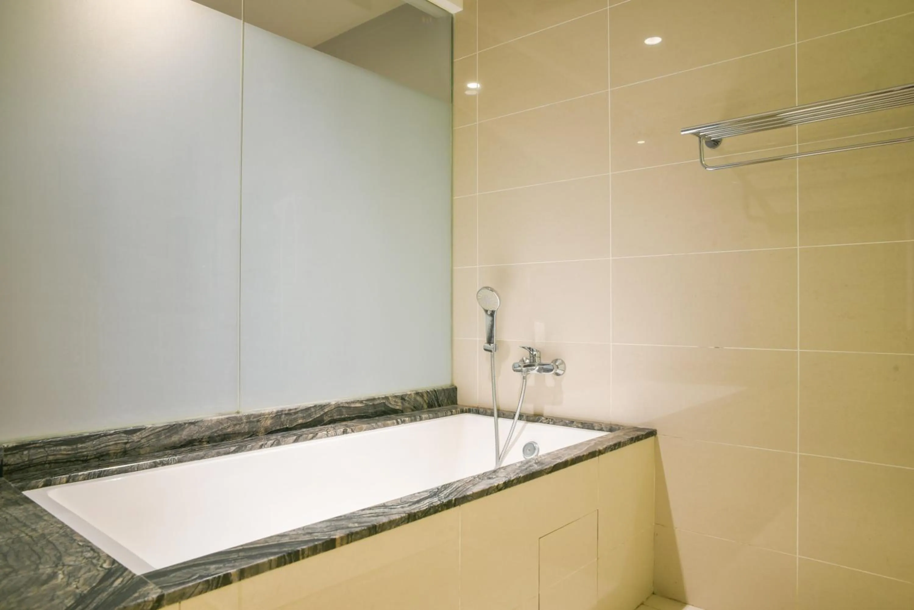 D'Majestic Place by Widebed