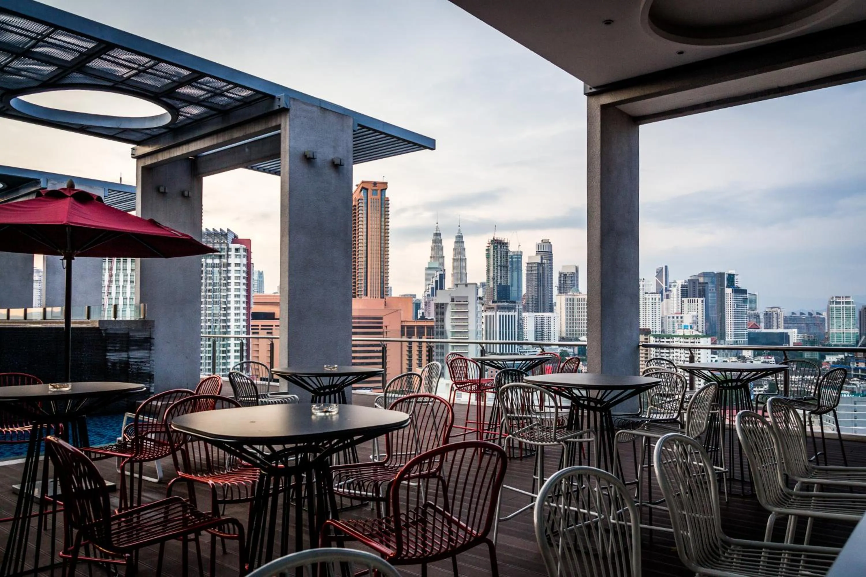 D'Majestic Place by Widebed