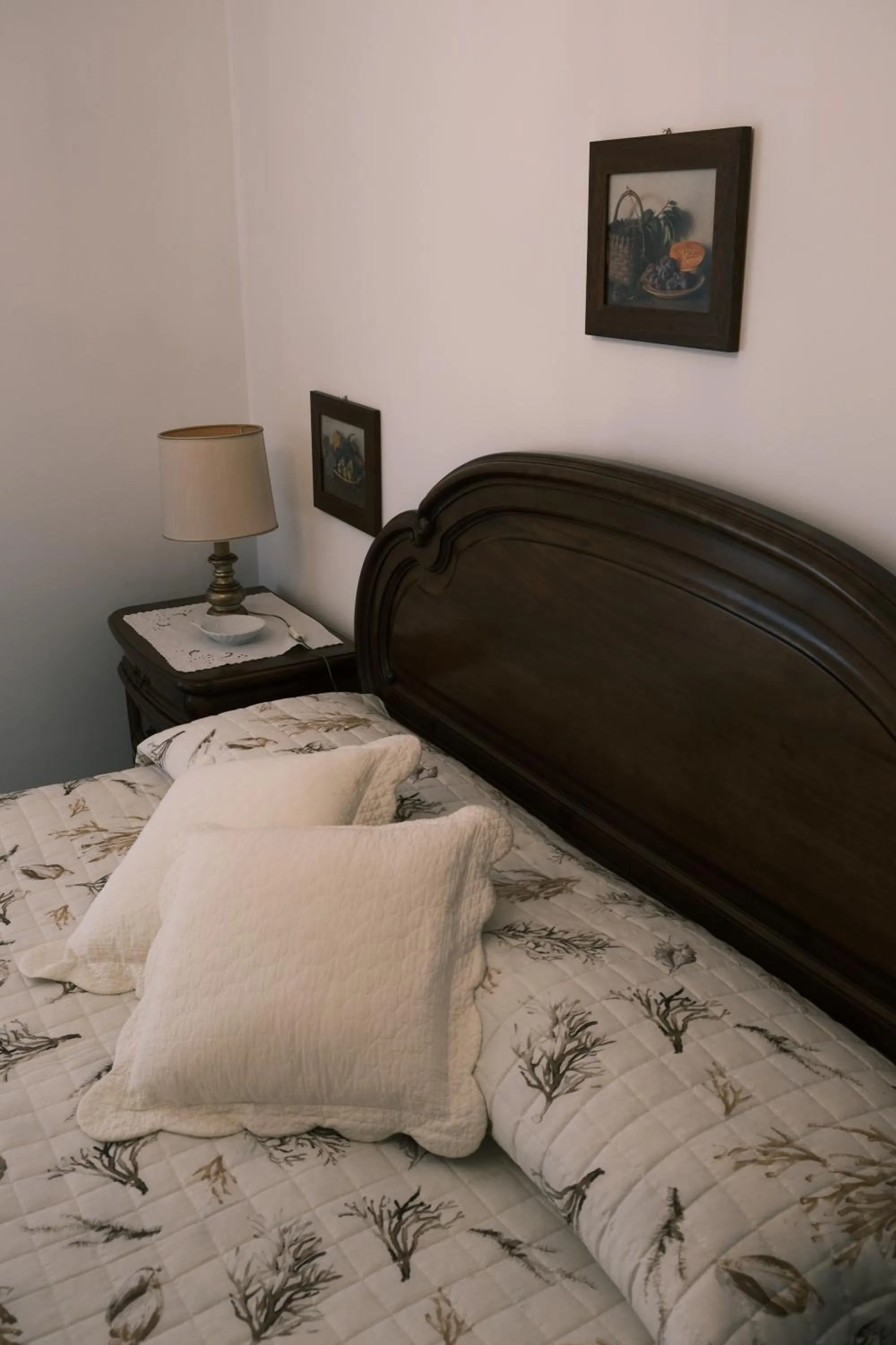 Bed in Turchino Apartment & Terrazza della Luisa by PortofinoVacanze