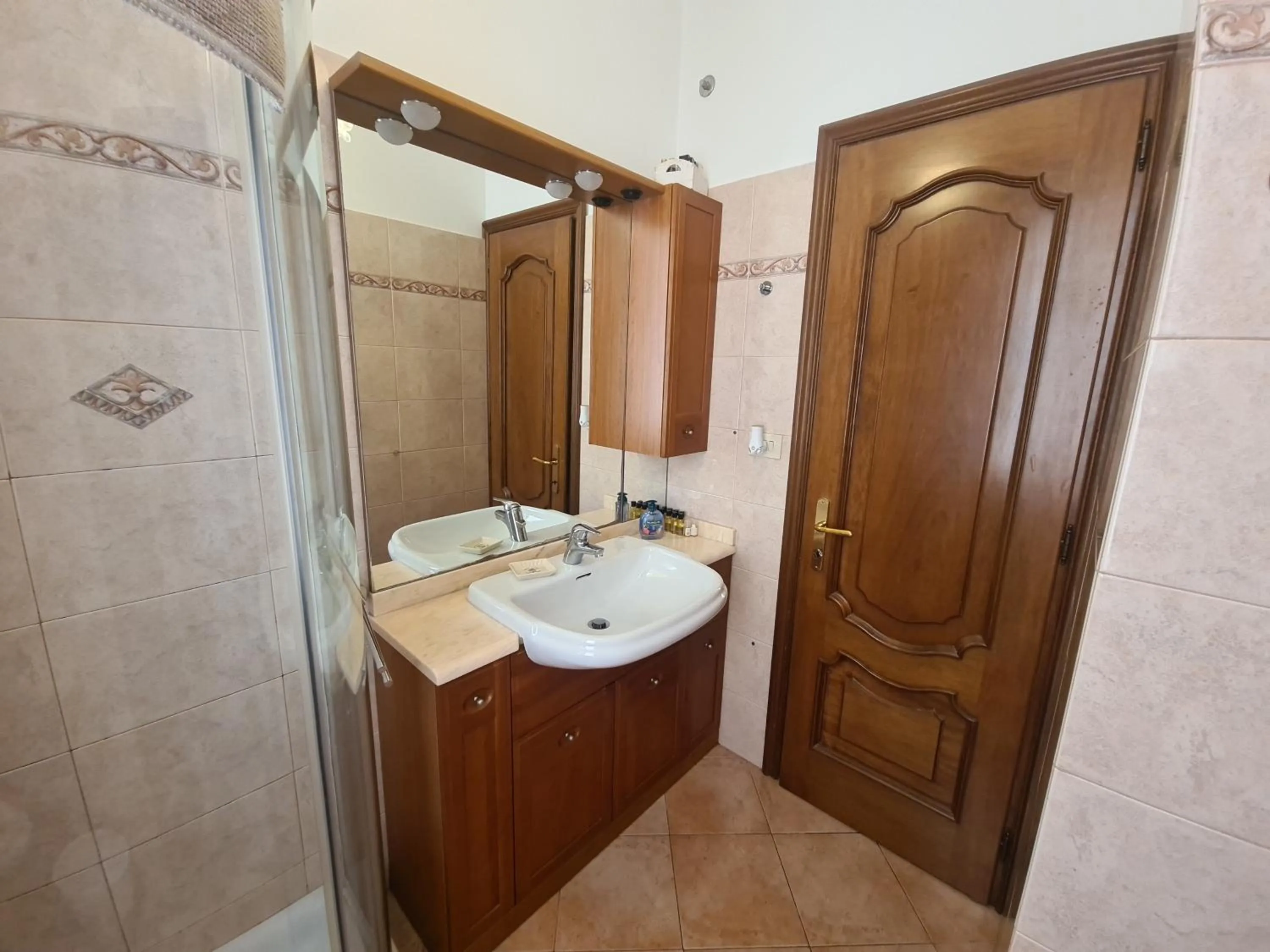 Shower in Turchino Apartment & Terrazza della Luisa by PortofinoVacanze