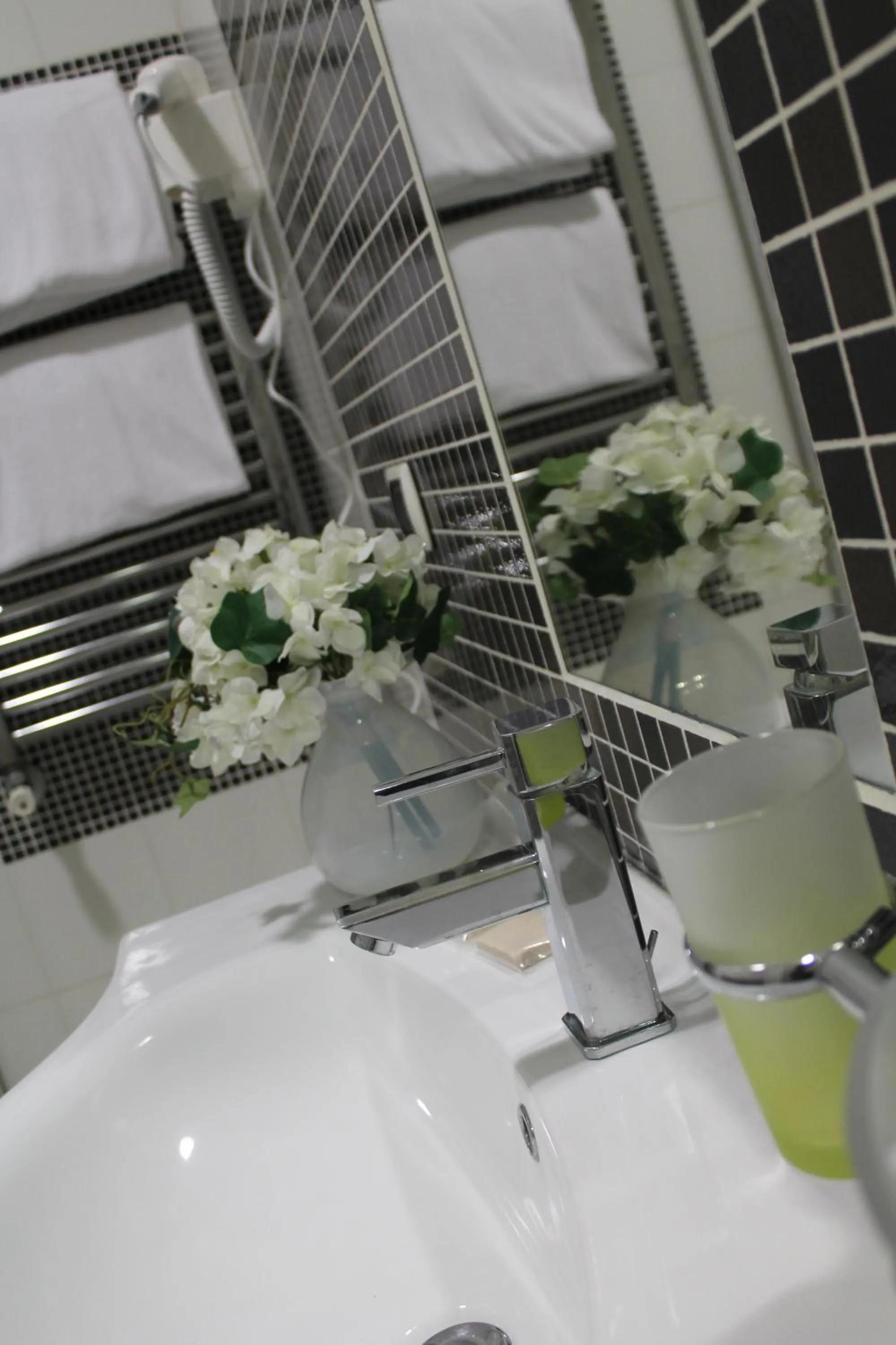 Photo of the whole room in FORNACI Guest House