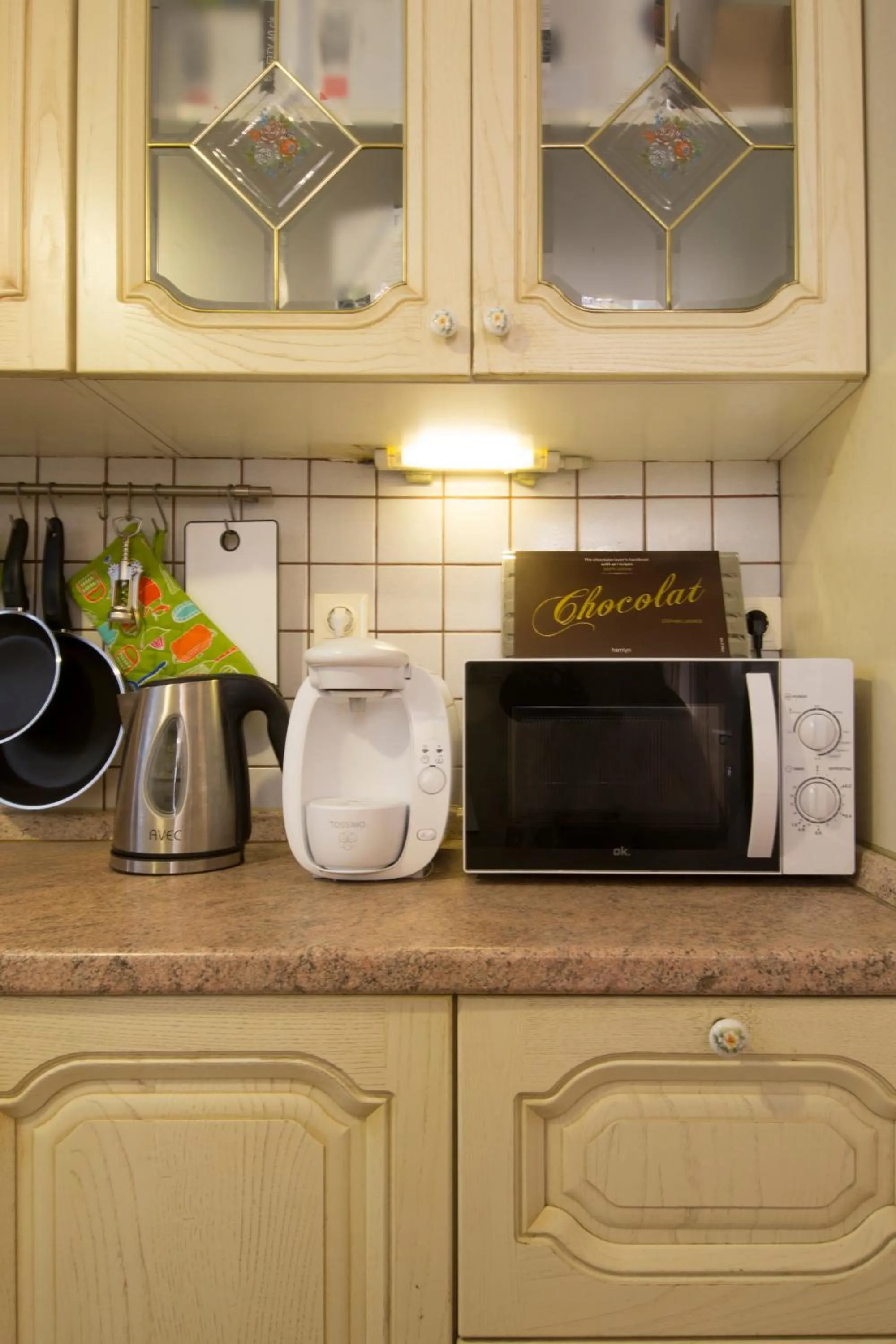 Coffee/tea facilities in Acropolis Neoclassical Mansion by YHA
