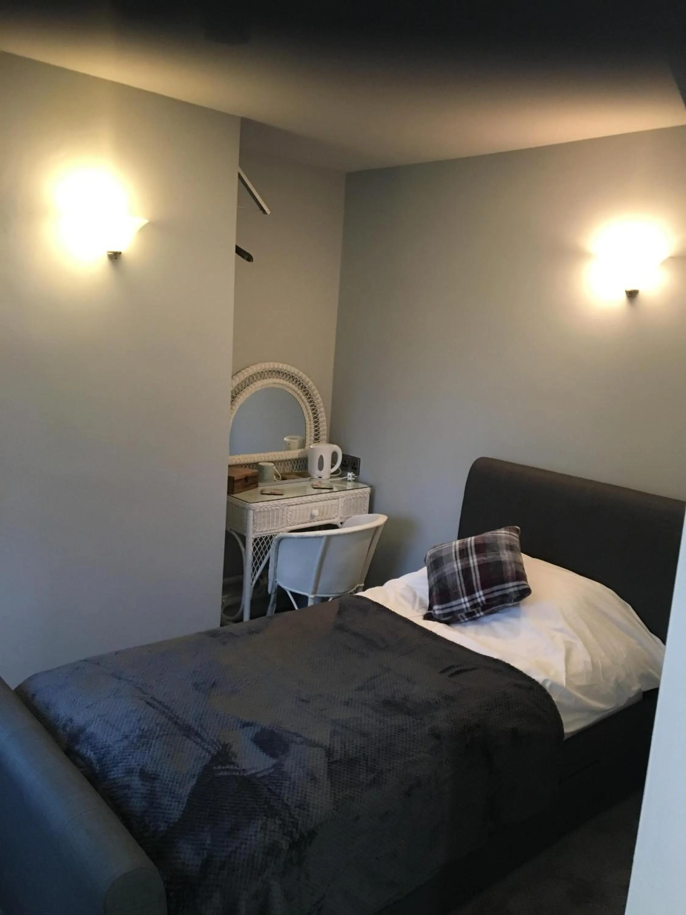 Bedroom, Bed in Laburnum Cottage Guest House