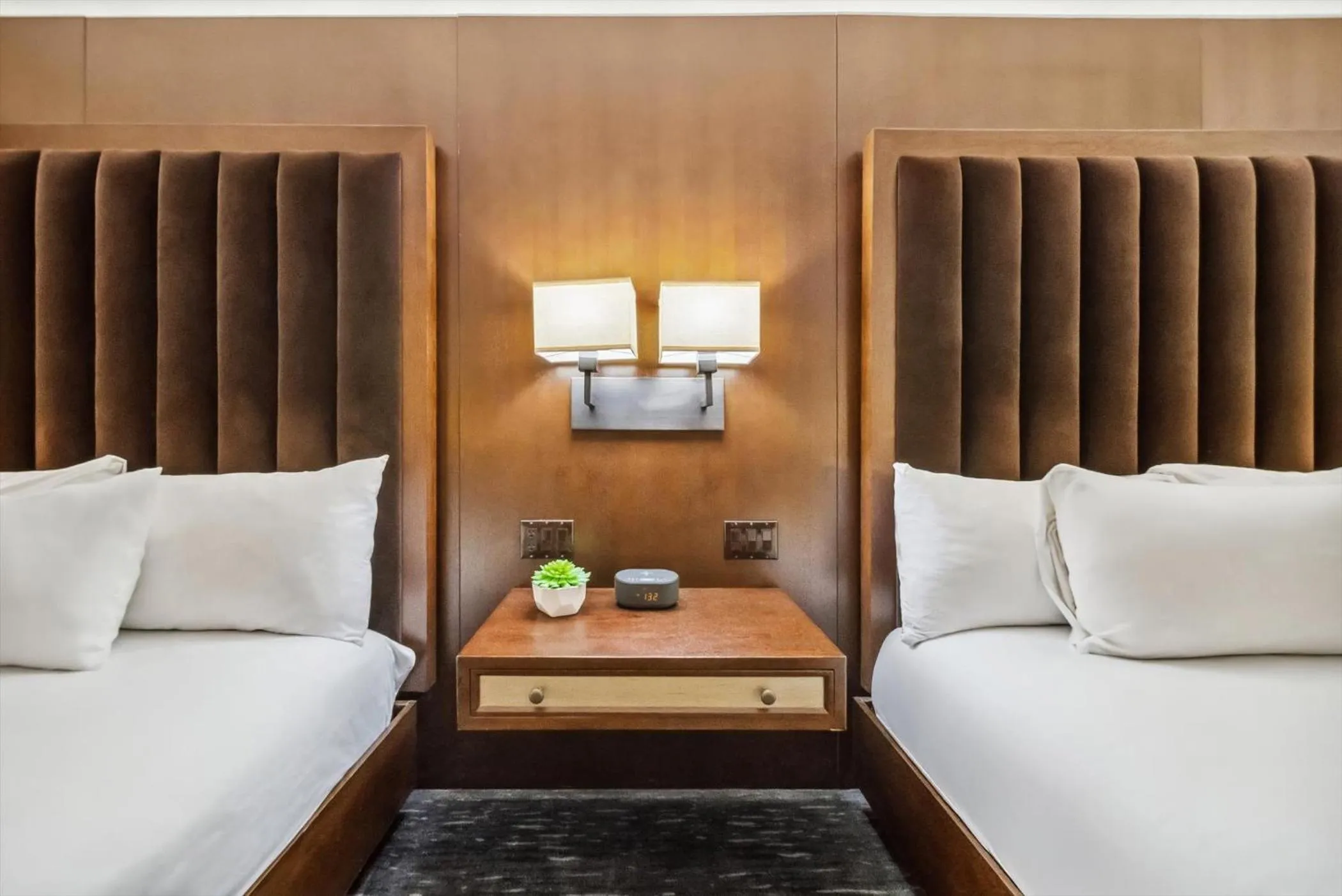 Bed in Lexington Plaza Hotel