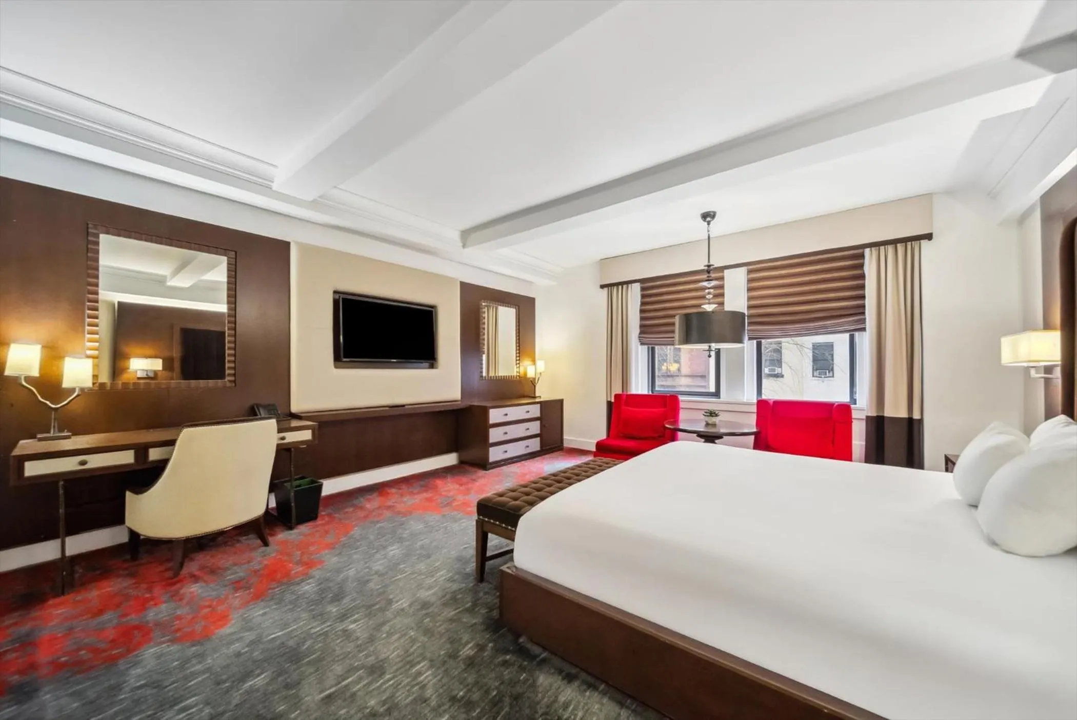 Bed in Lexington Plaza Hotel