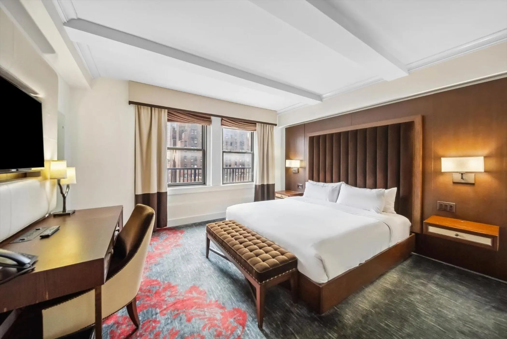 Bed in Lexington Plaza Hotel