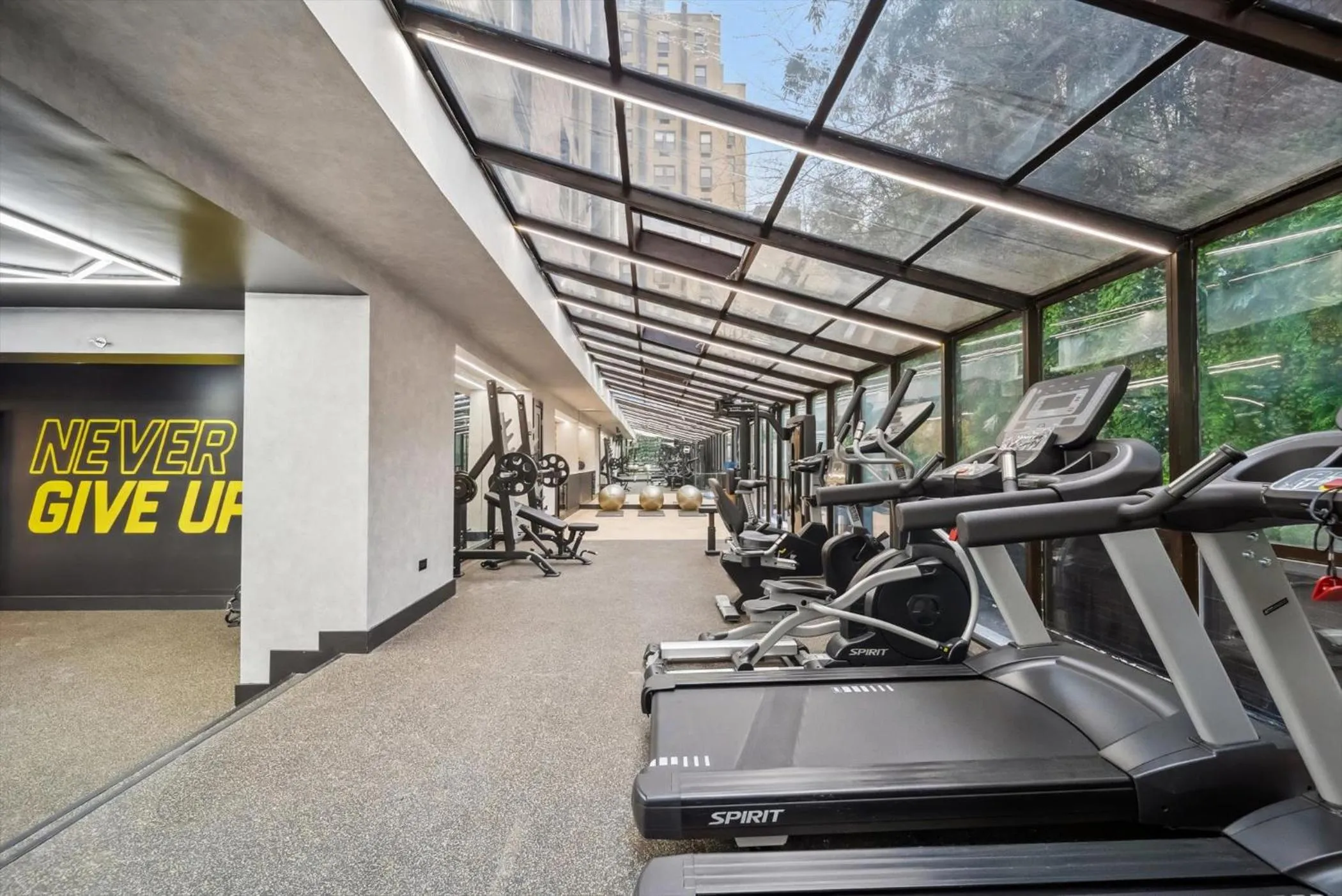 Fitness centre/facilities in Lexington Plaza Hotel
