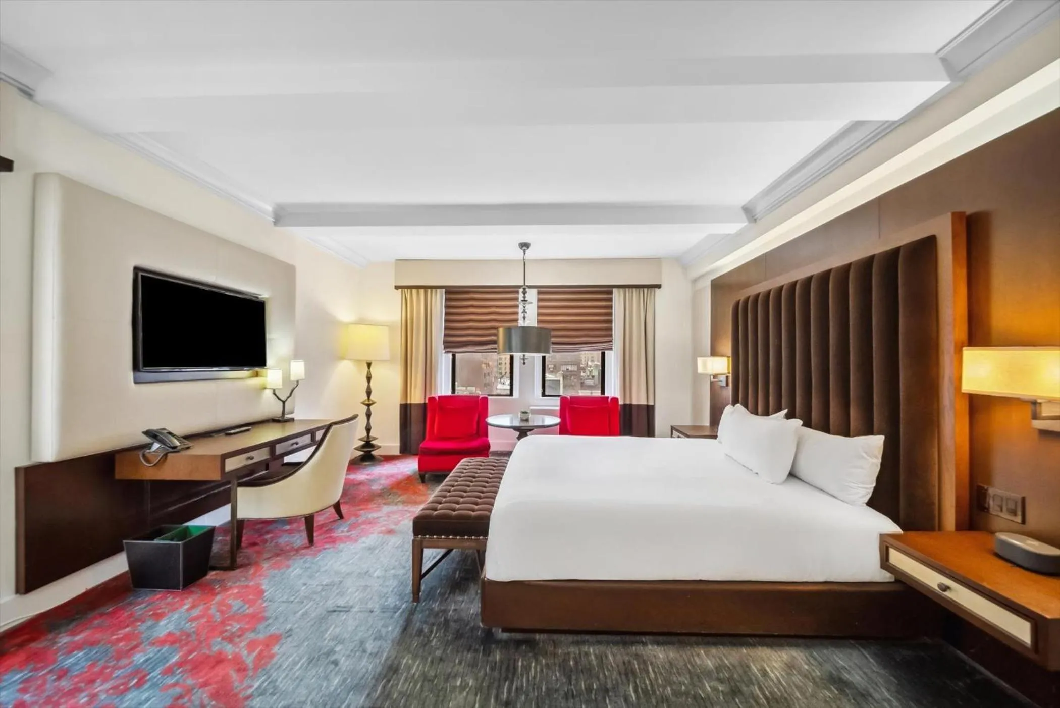 Bed in Lexington Plaza Hotel