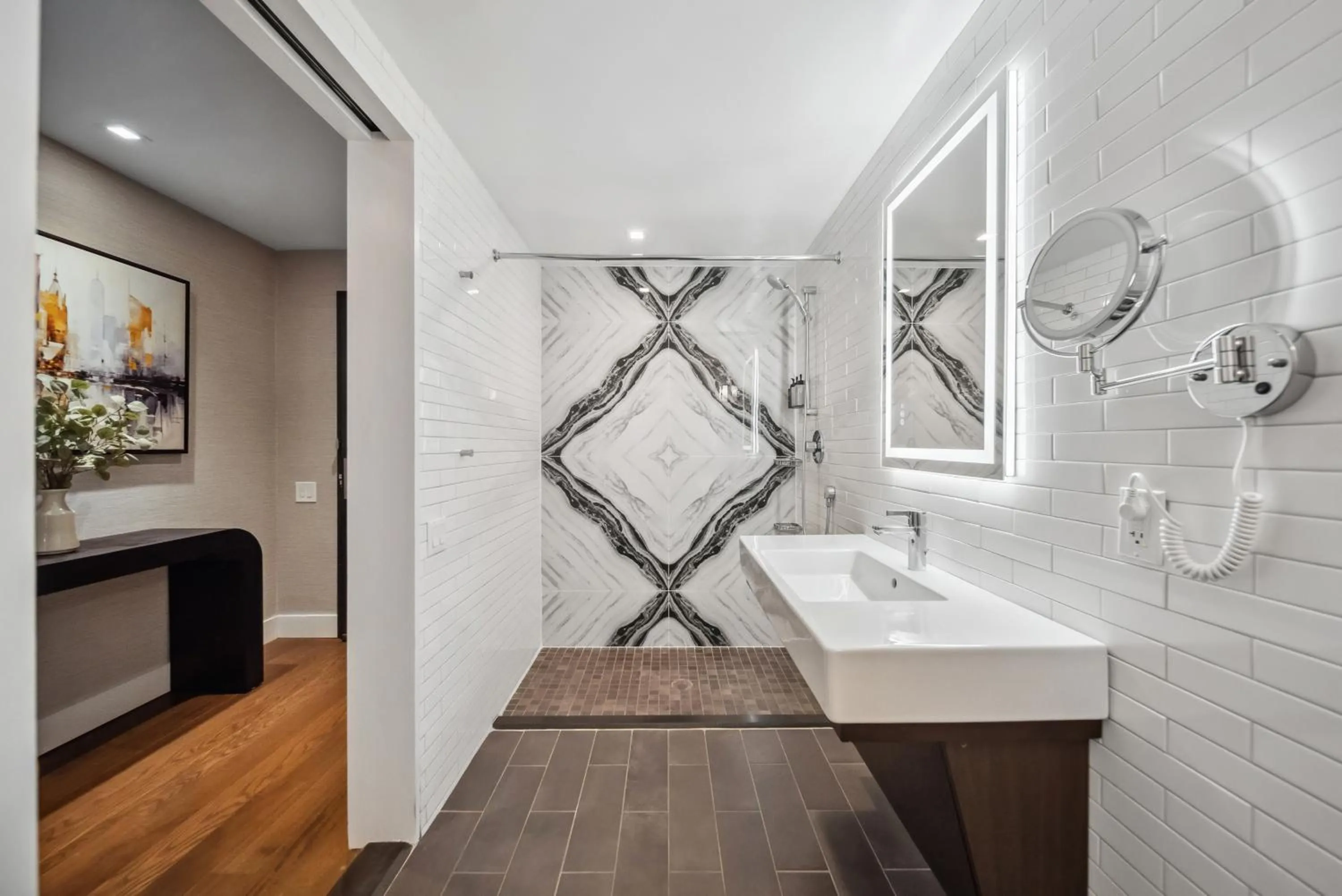 Shower in Lexington Plaza Hotel