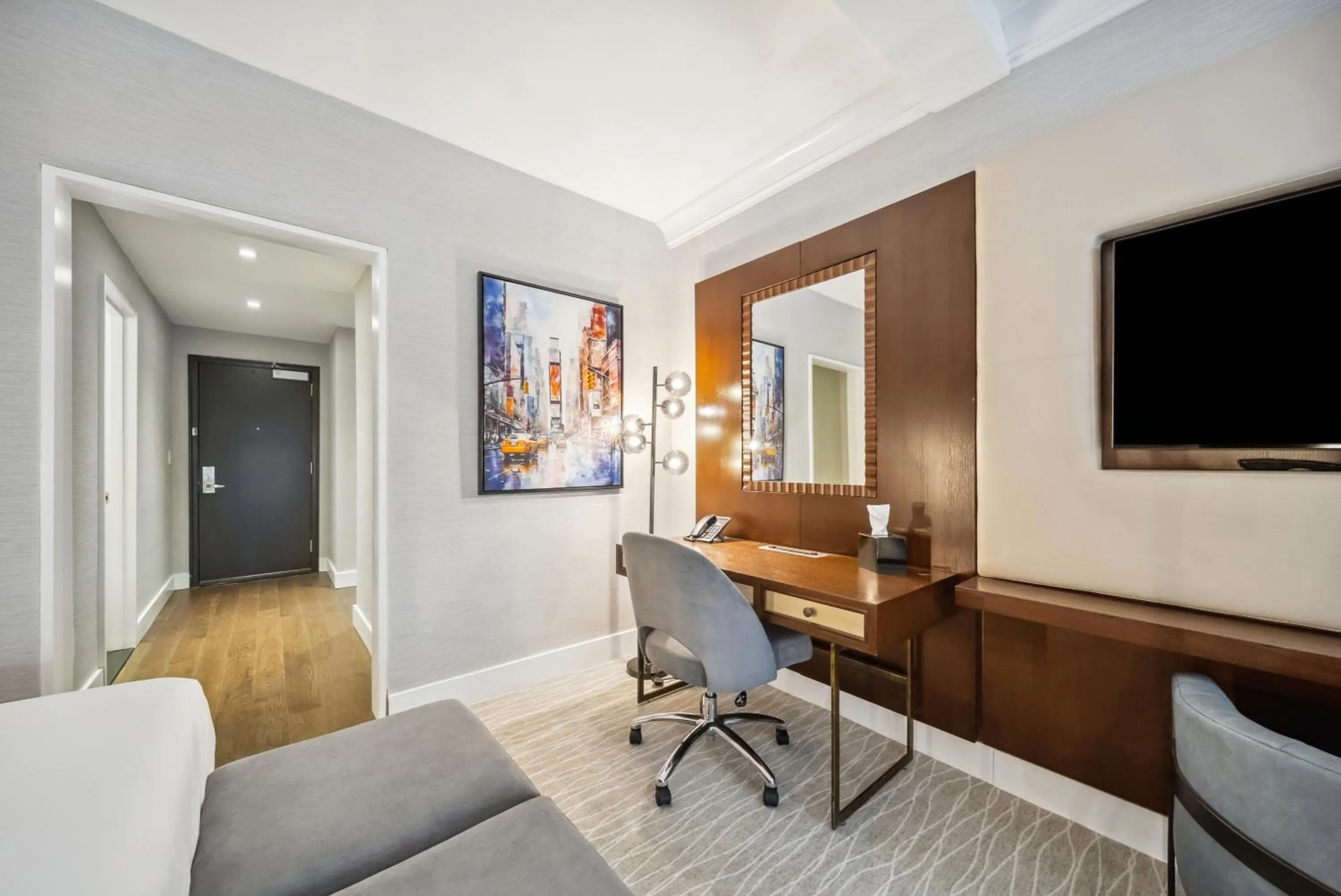 Seating area in Lexington Plaza Hotel