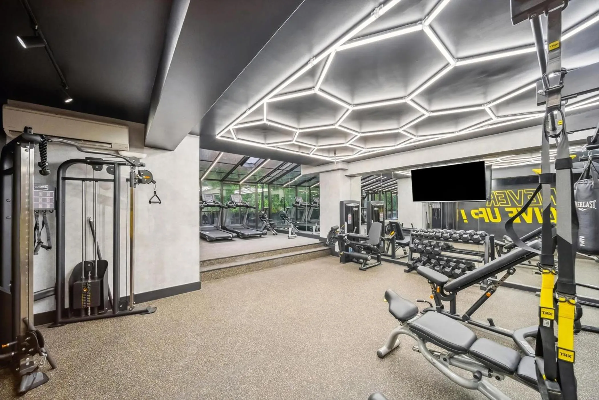 Fitness centre/facilities in Lexington Plaza Hotel