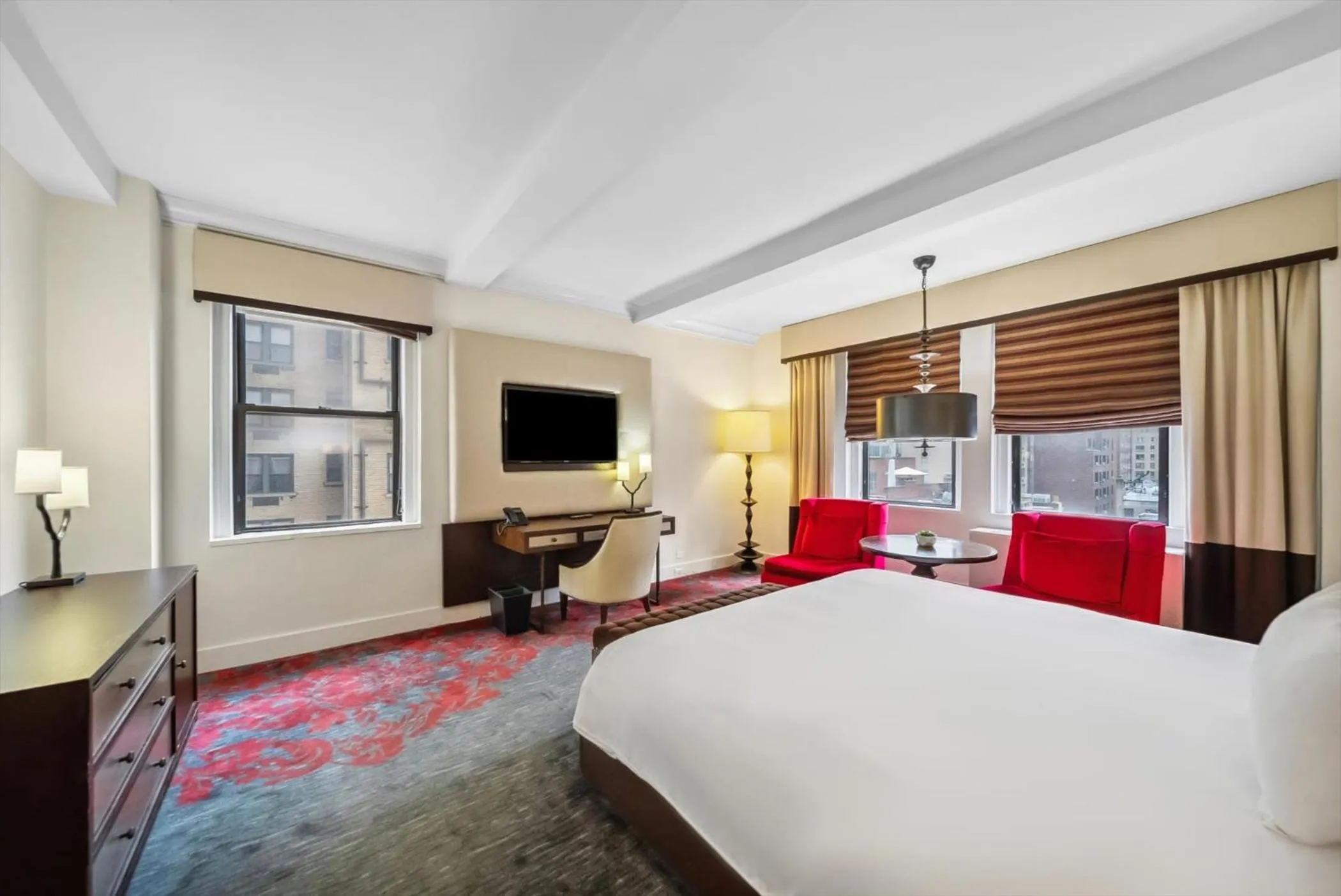 Bed in Lexington Plaza Hotel