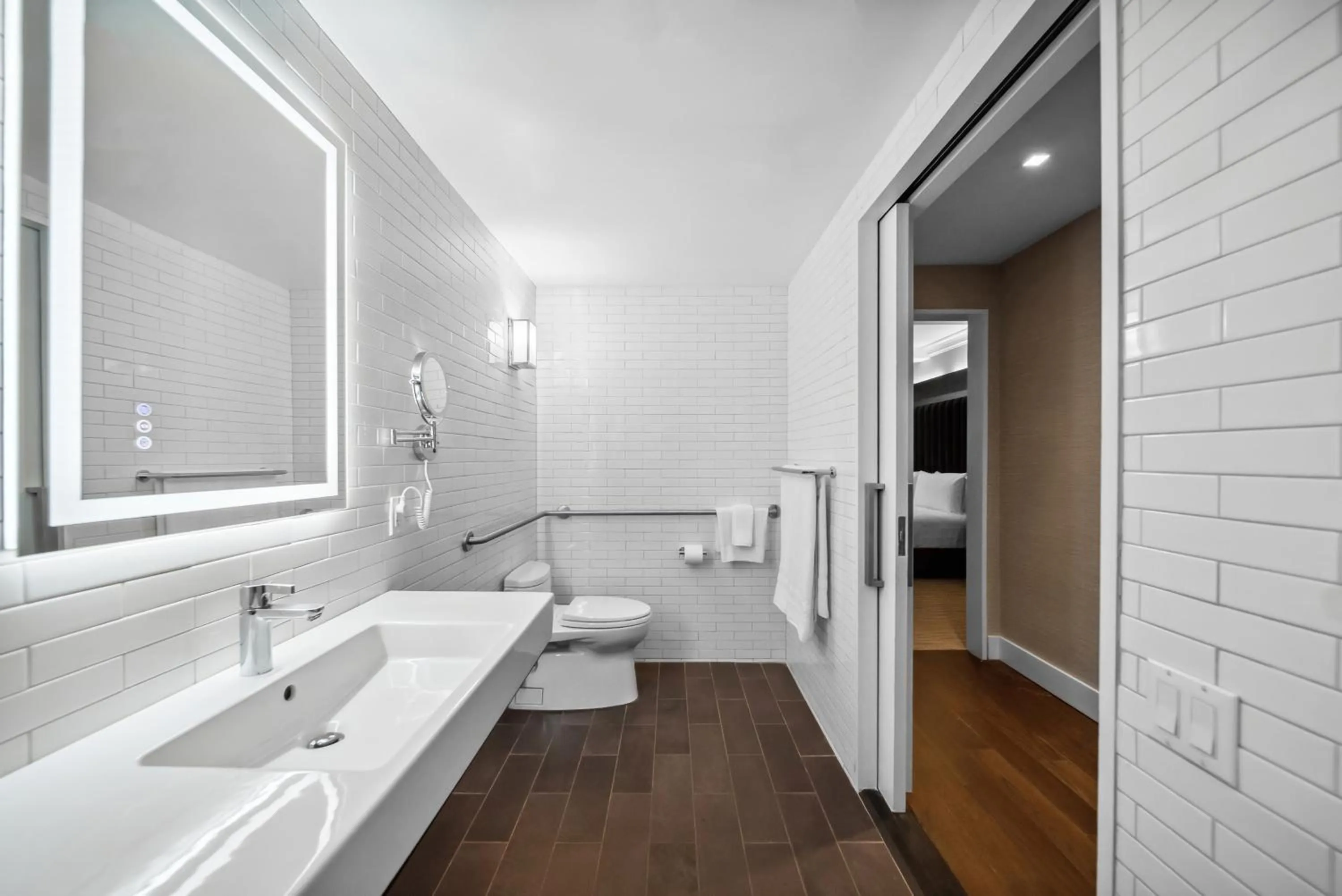 Toilet in Lexington Plaza Hotel