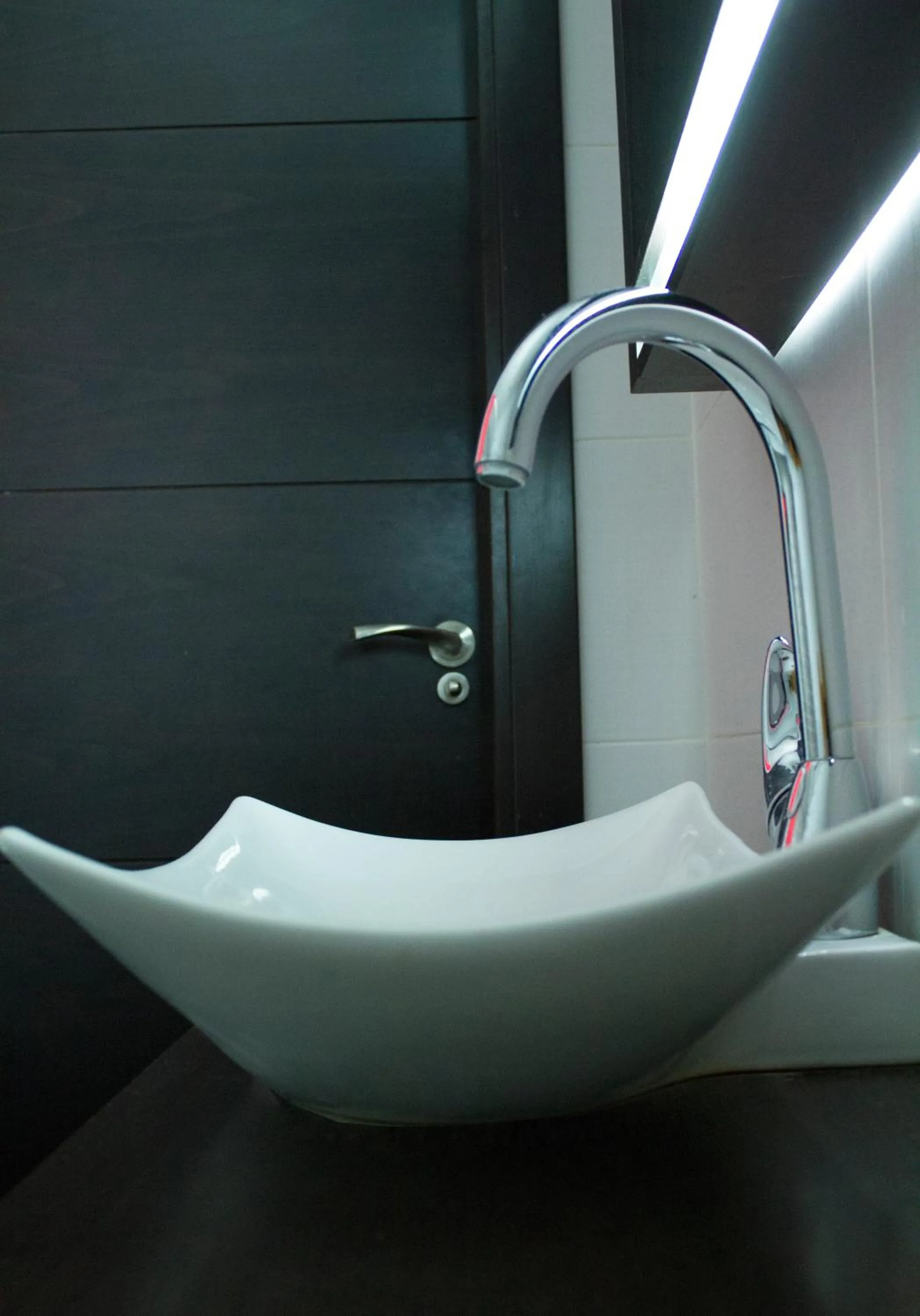 Bathroom in The Lights City Rooms