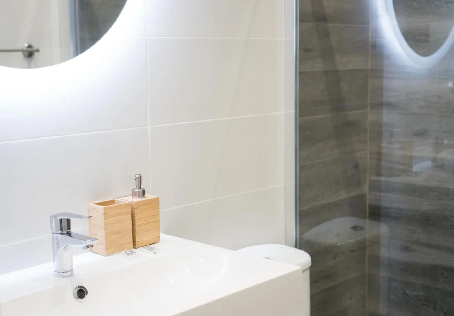 Bathroom in The Lights City Rooms