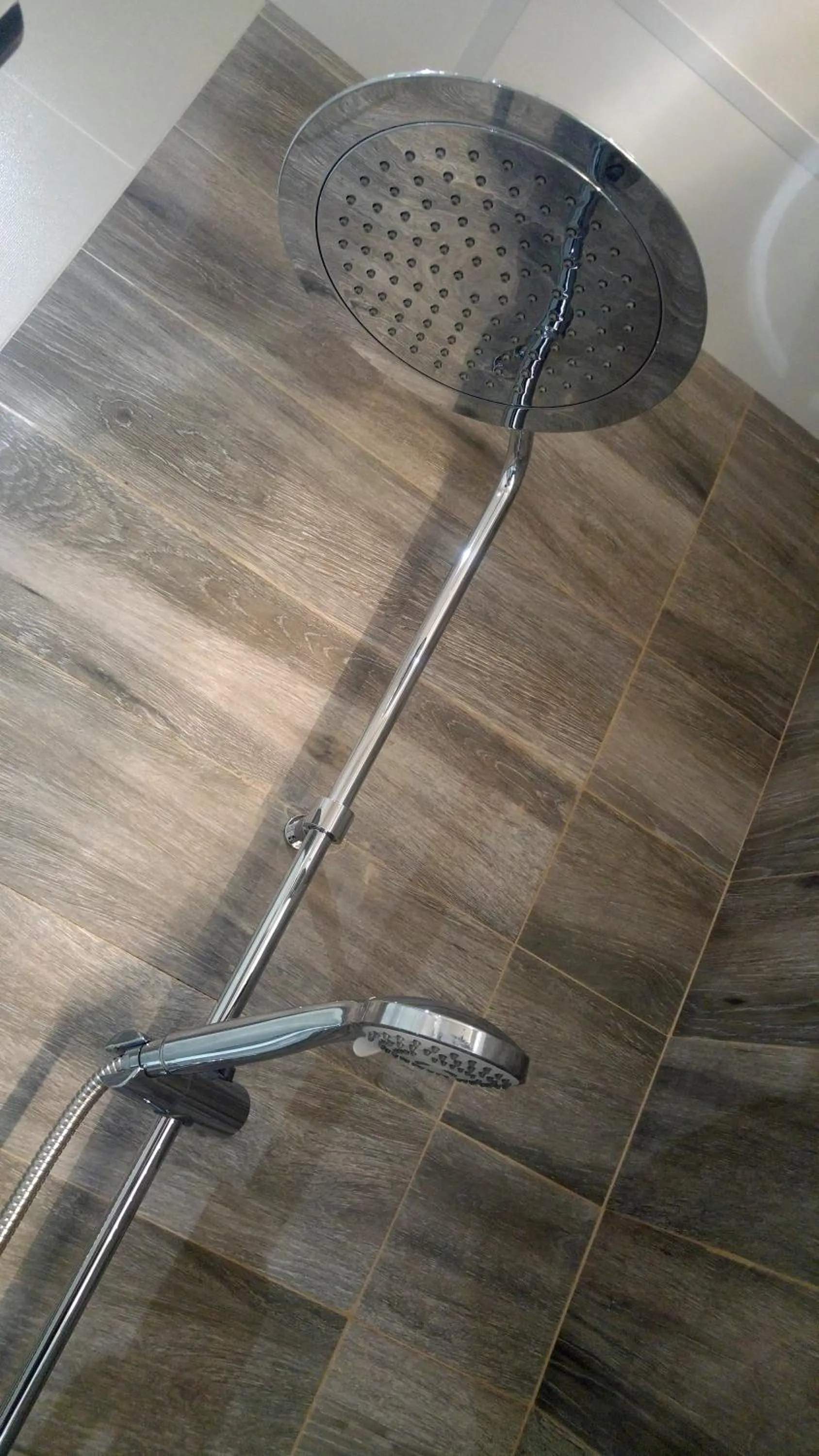 Shower in The Lights City Rooms