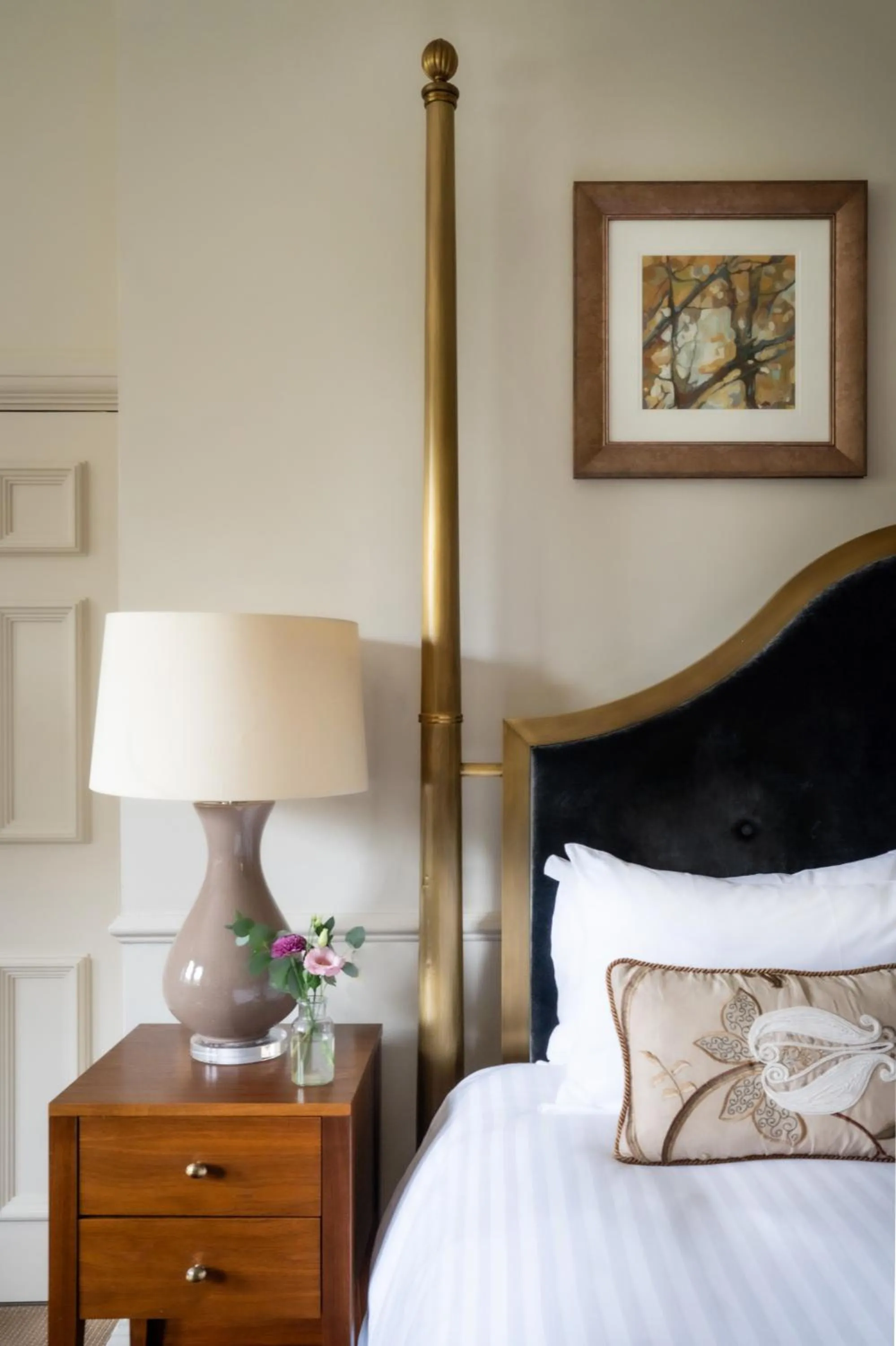 Bedroom, Bed in Crathorne Hall