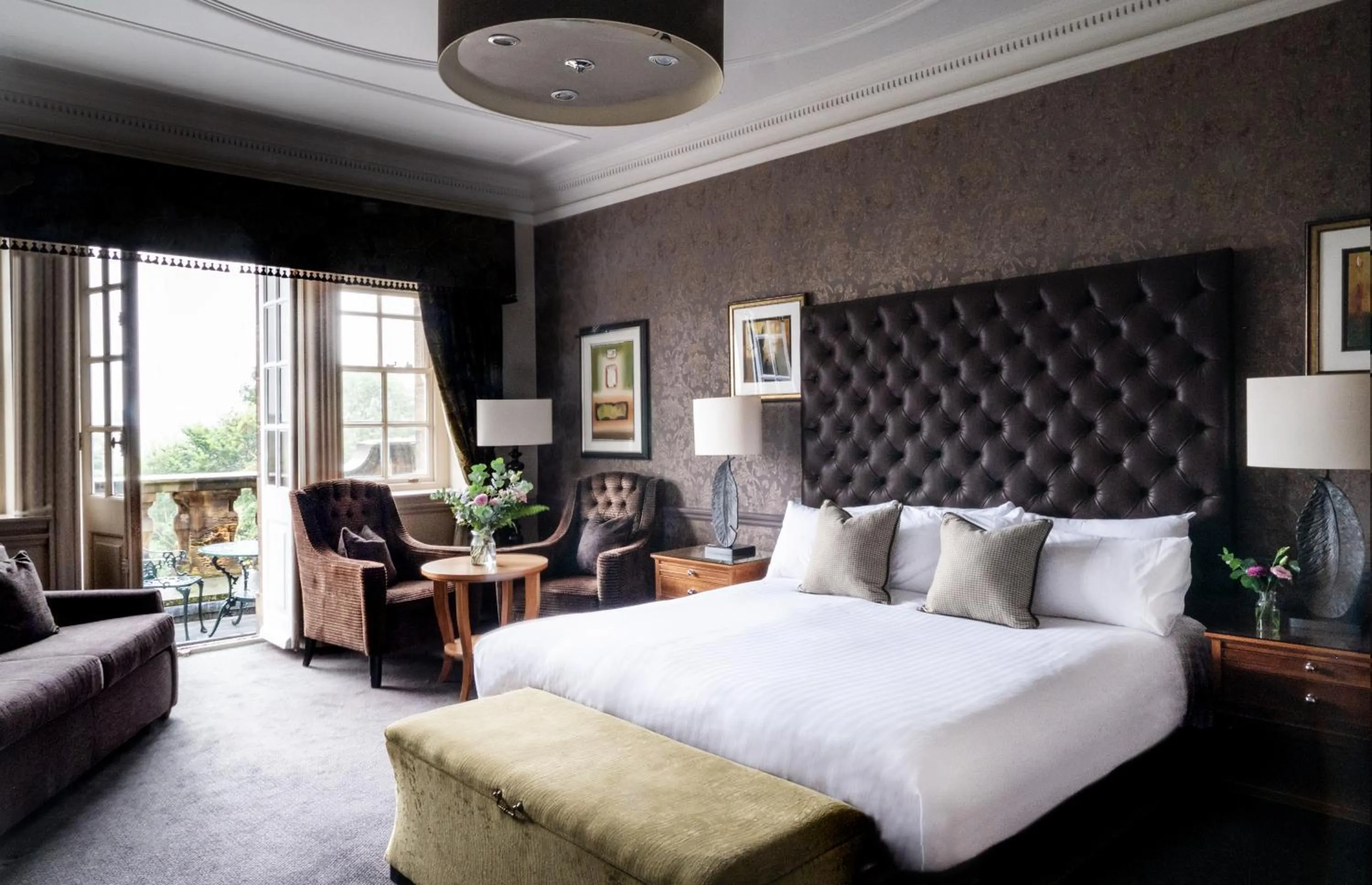 Bedroom, Bed in Crathorne Hall