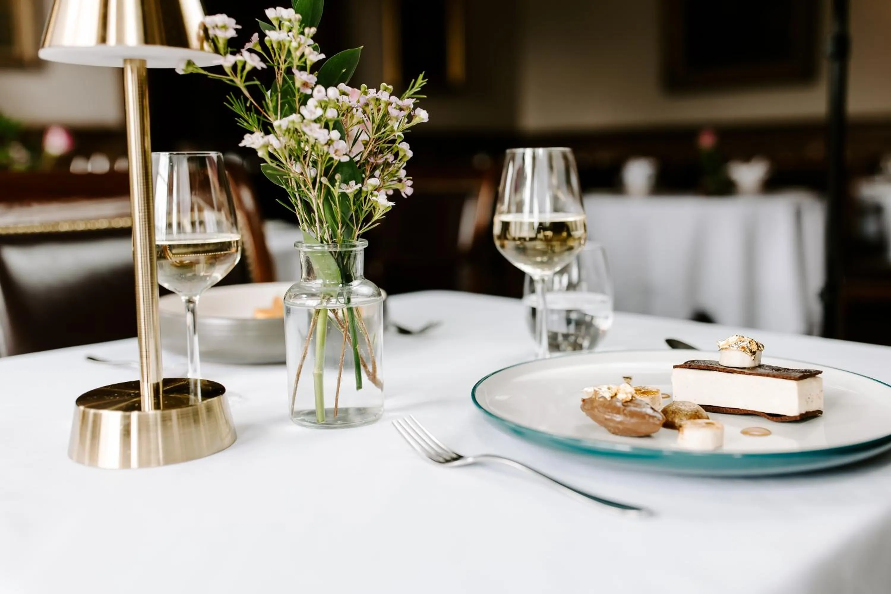 Restaurant/places to eat in Crathorne Hall