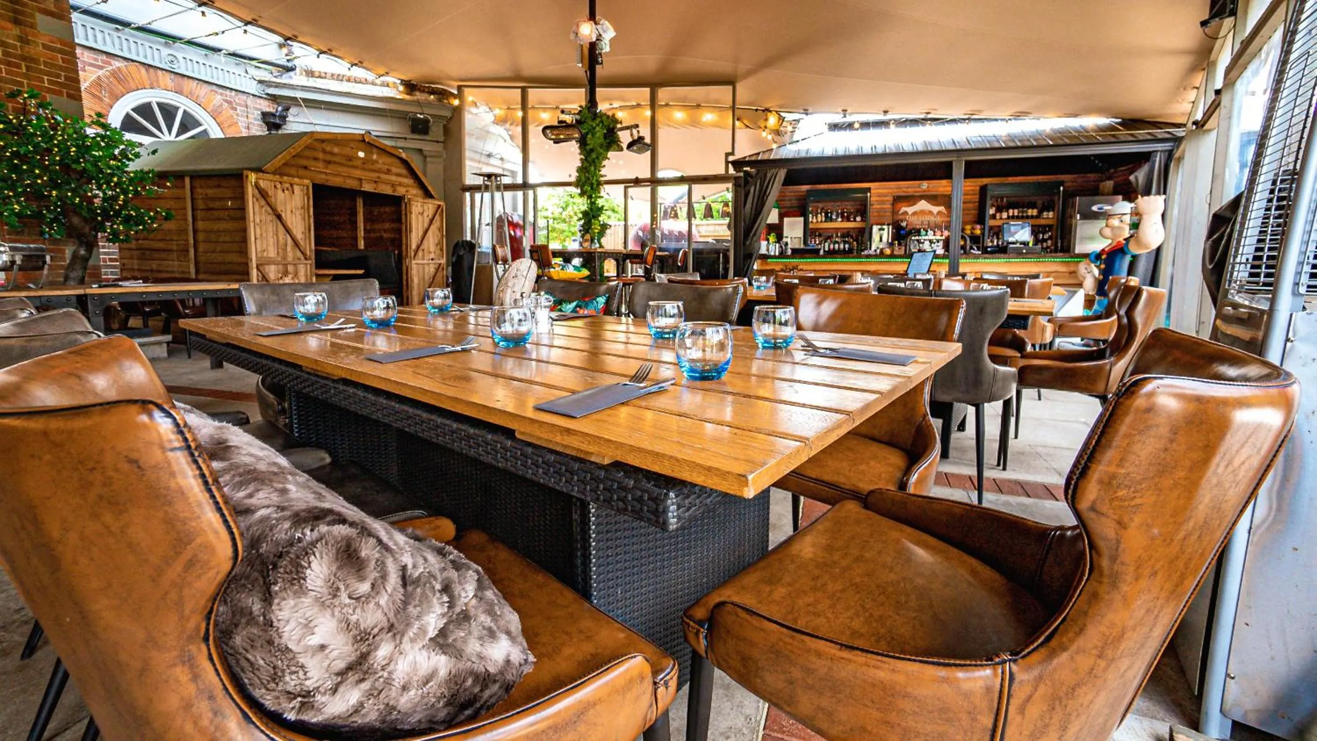 Restaurant/places to eat in Balmer Lawn