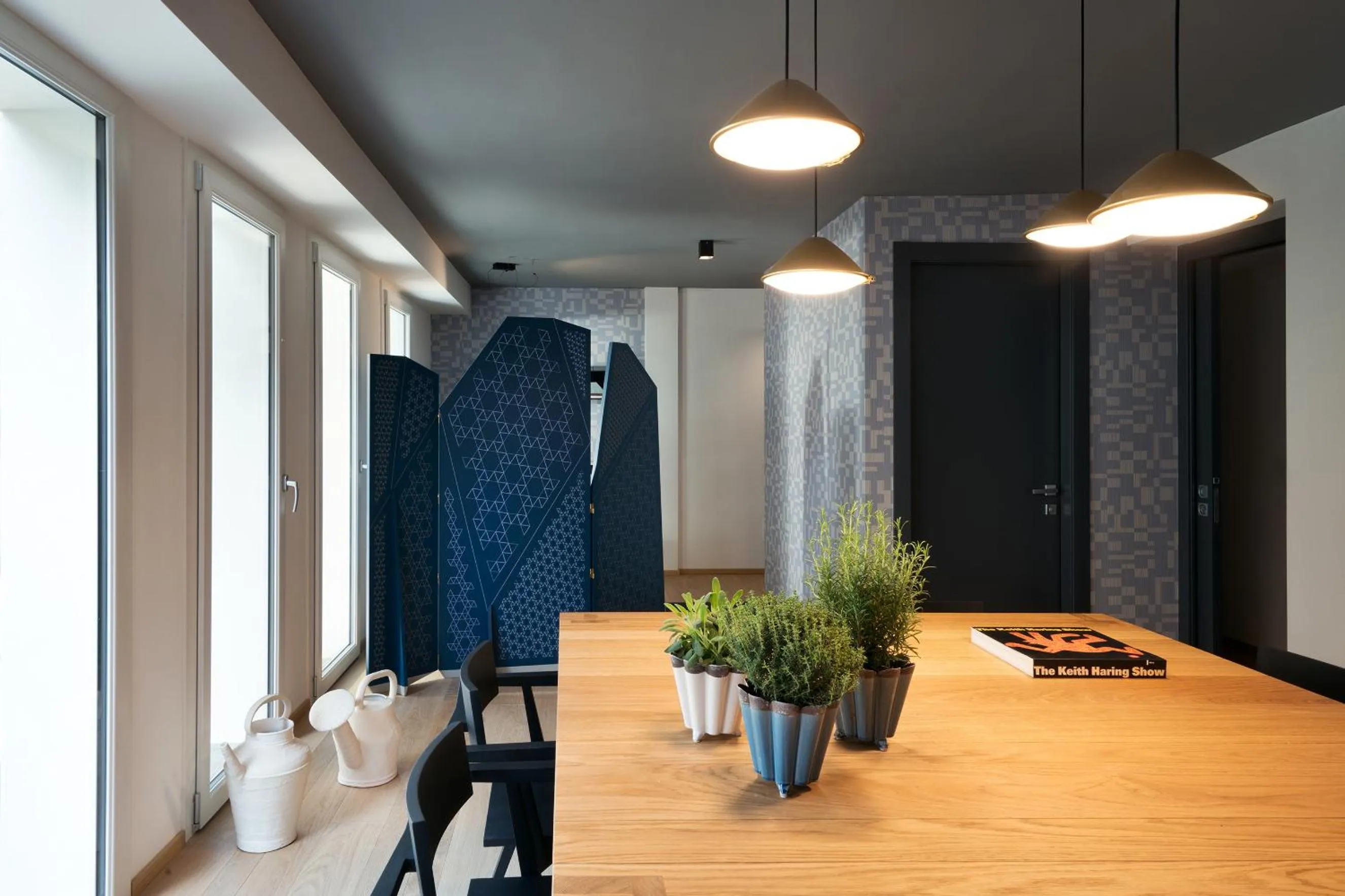 Communal lounge/ TV room in Conti Guest House