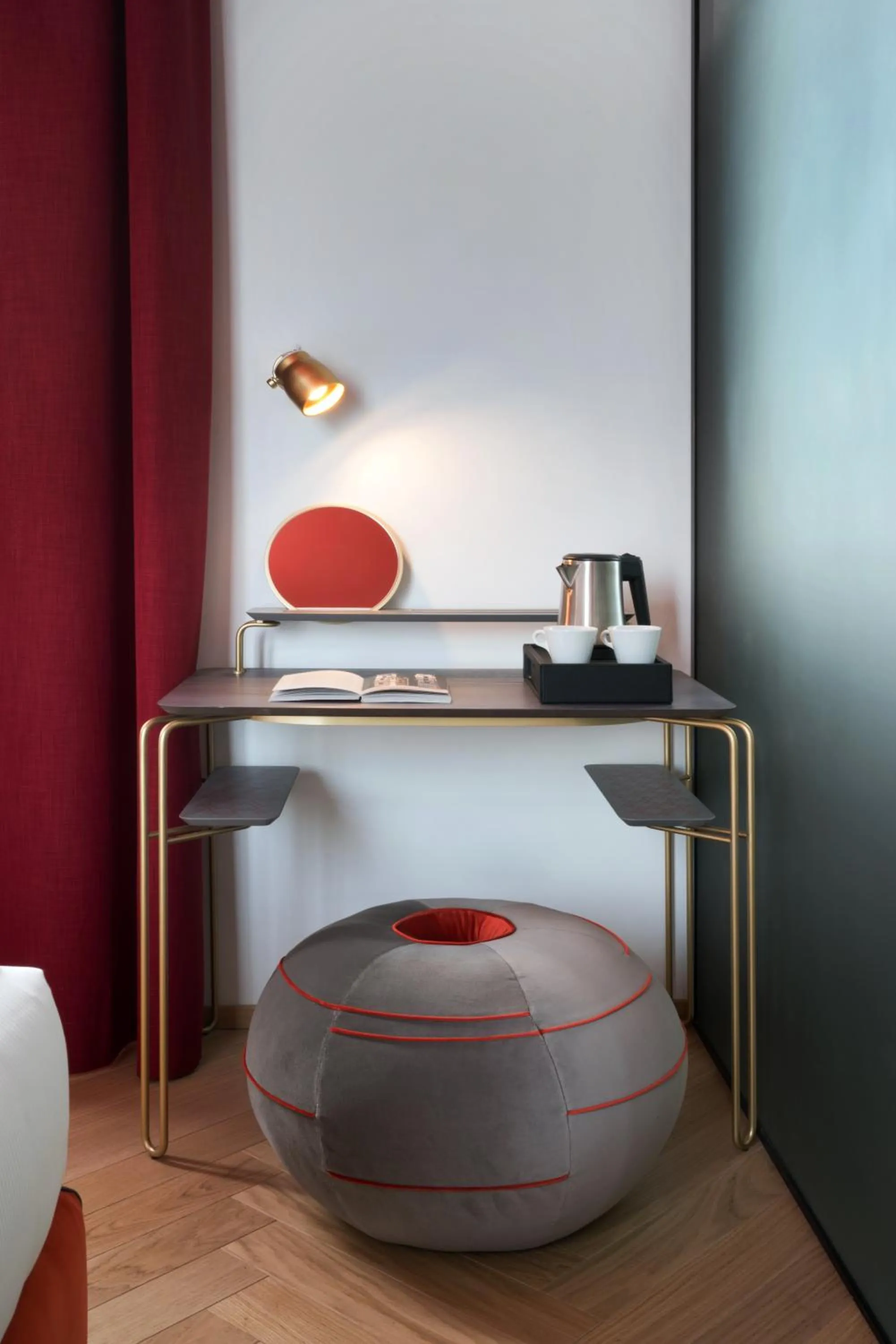 Coffee/tea facilities in Conti Guest House