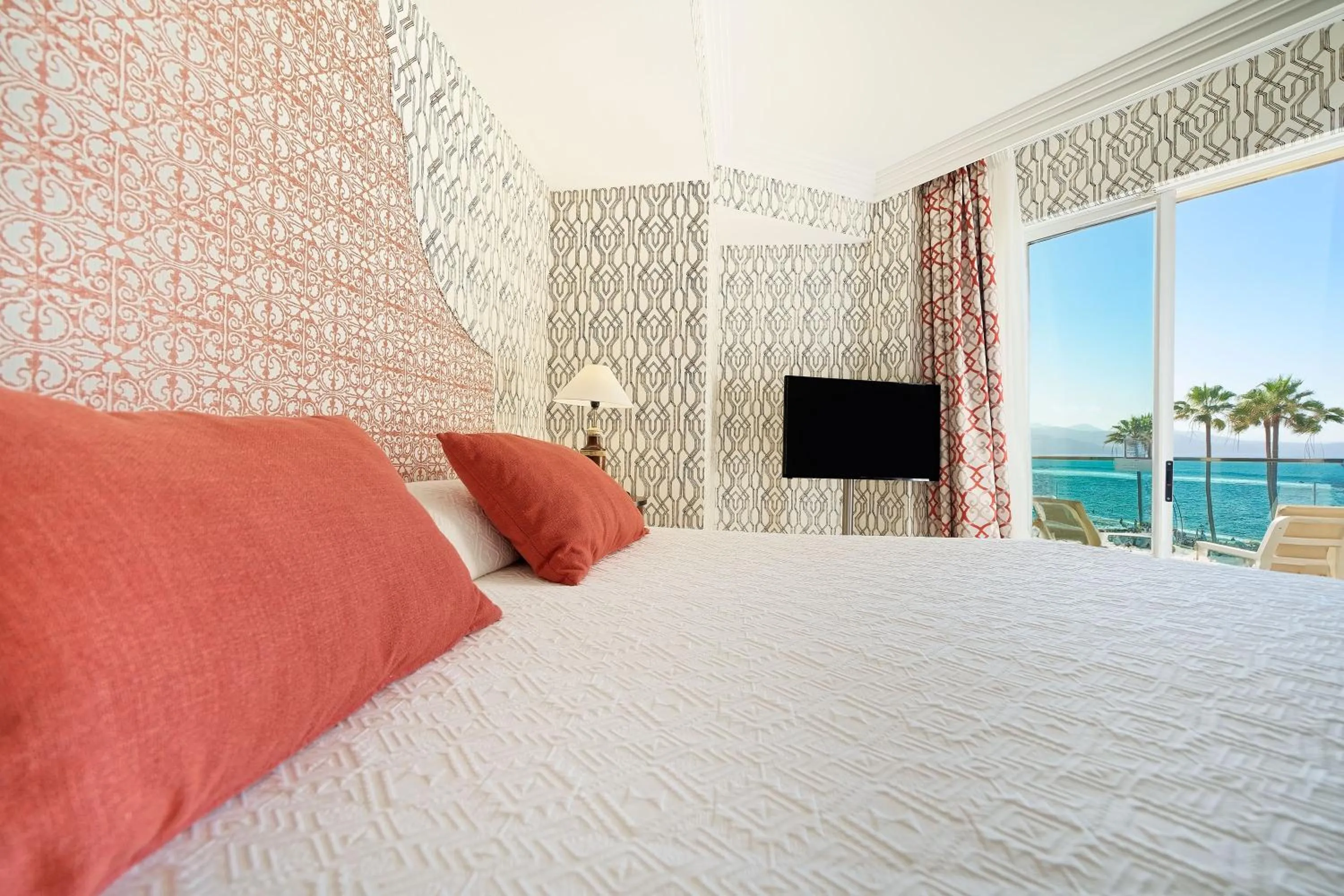 Bed in Bull Reina Isabel & SPA